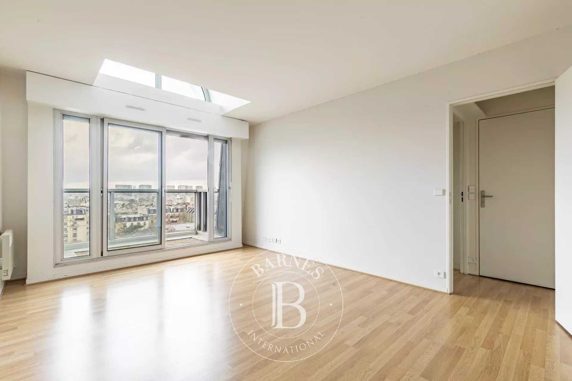 Paris  - Appartement 2 Pièces, 1 Chambre