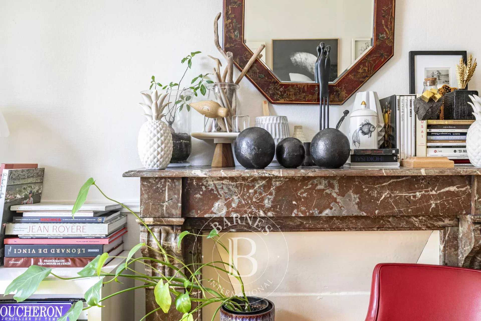 Paris  - Appartement 2 Pièces, 1 Chambre