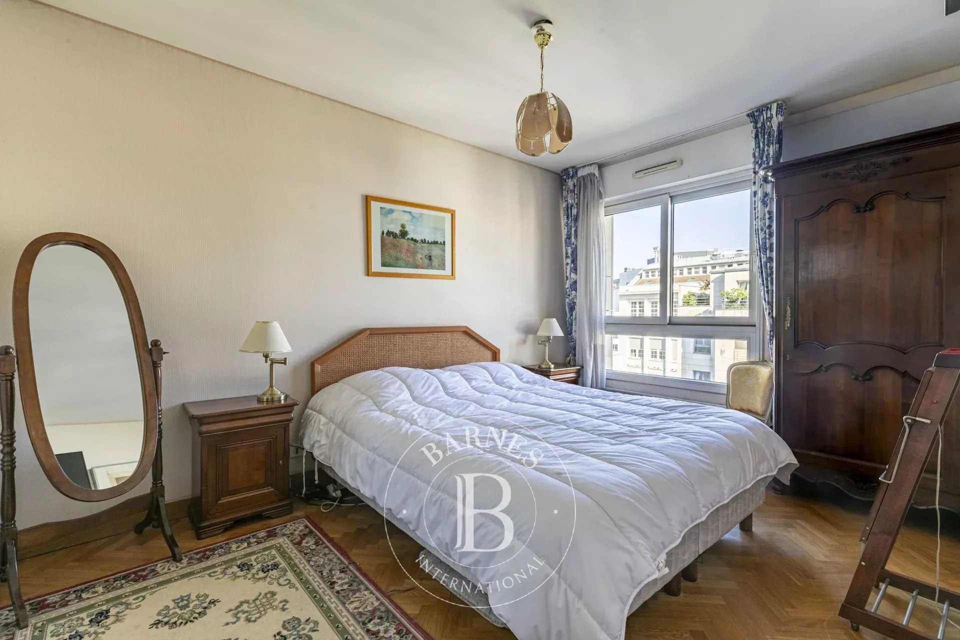 Paris  - Apartment 3 Bedrooms