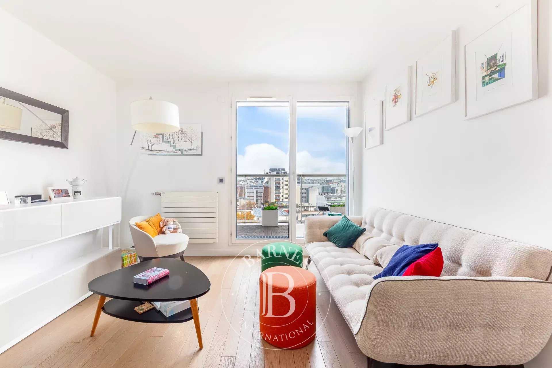 Paris  - Appartement 4 Pièces 2 Chambres