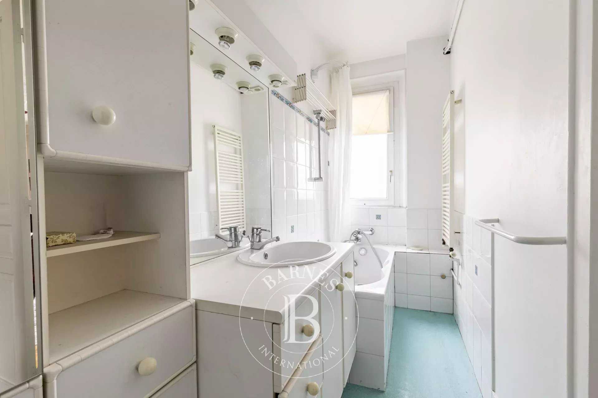 Paris  - Appartement 3 Pi&egrave;ces, 1 Chambre