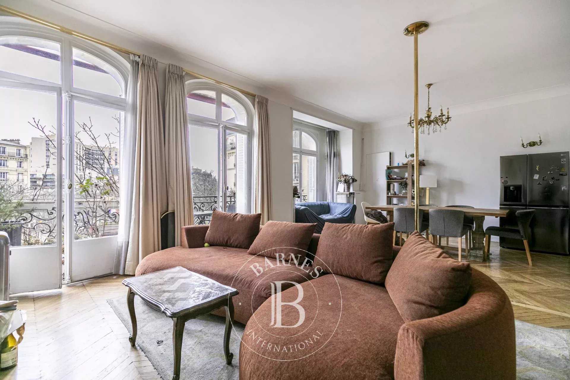Paris  - Apartment 3 Bedrooms
