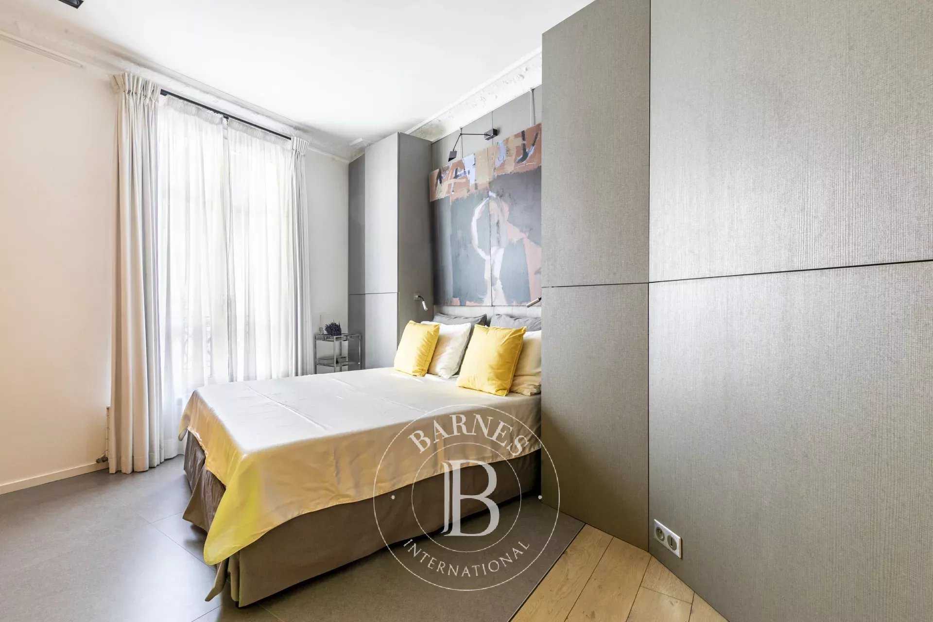 Paris  - Appartement 3 Pièces 2 Chambres