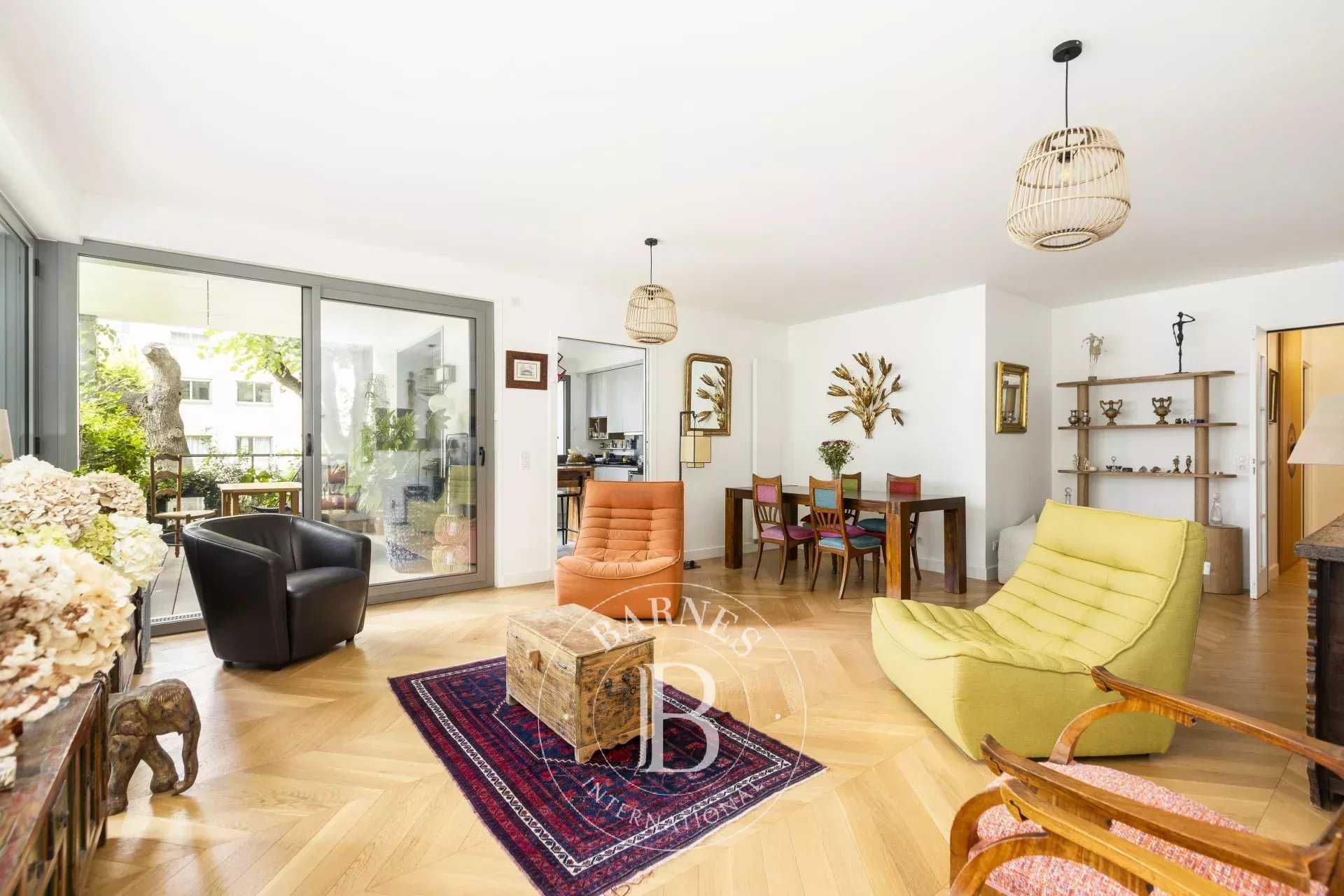 Paris  - Apartment 3 Bedrooms