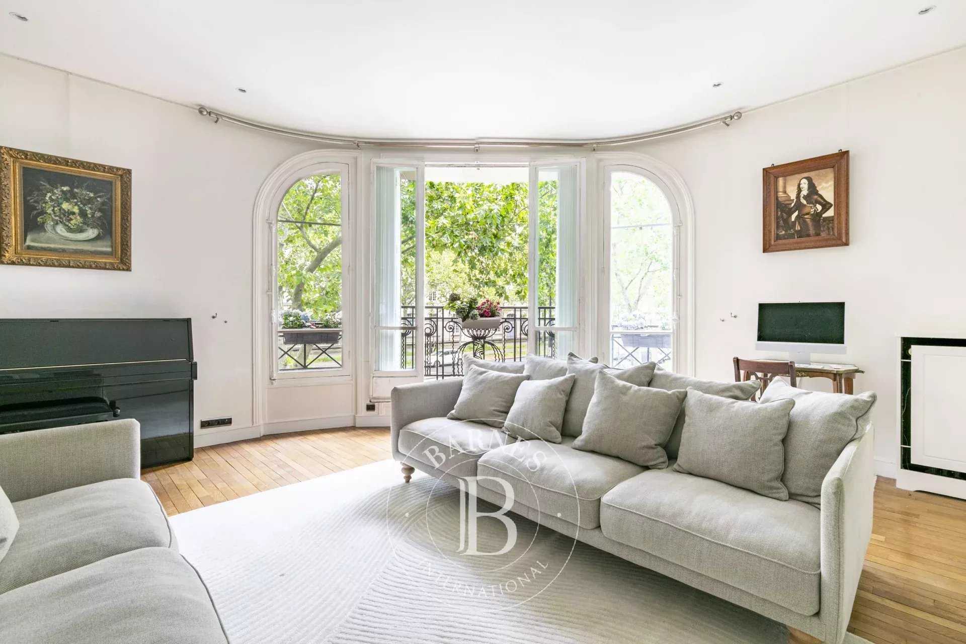 Paris  - Apartment 4 Bedrooms