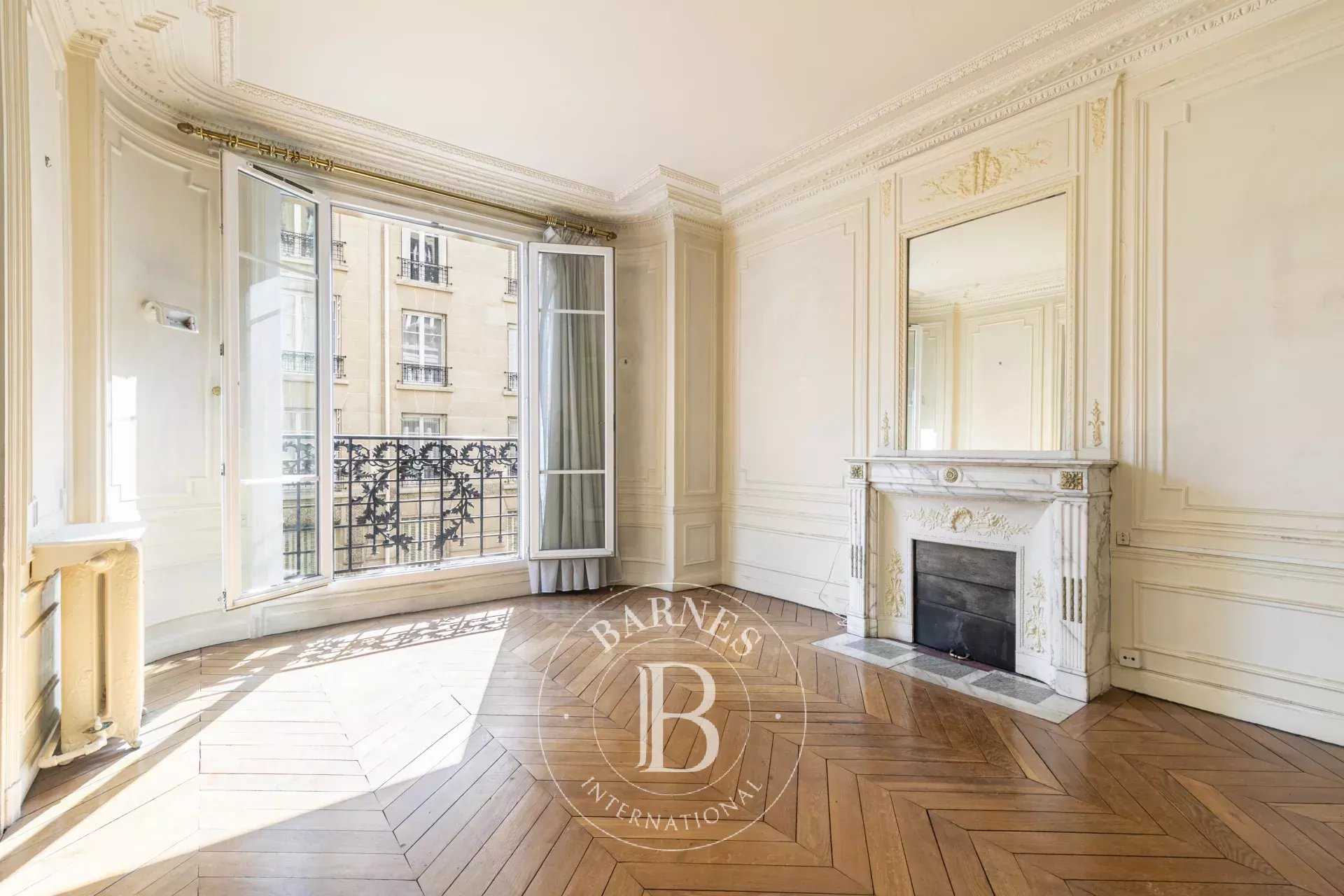 Paris  - Appartement 4 Pièces 2 Chambres