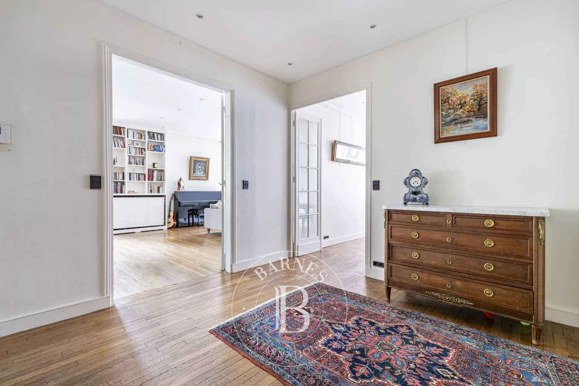 Paris  - Apartment 4 Bedrooms