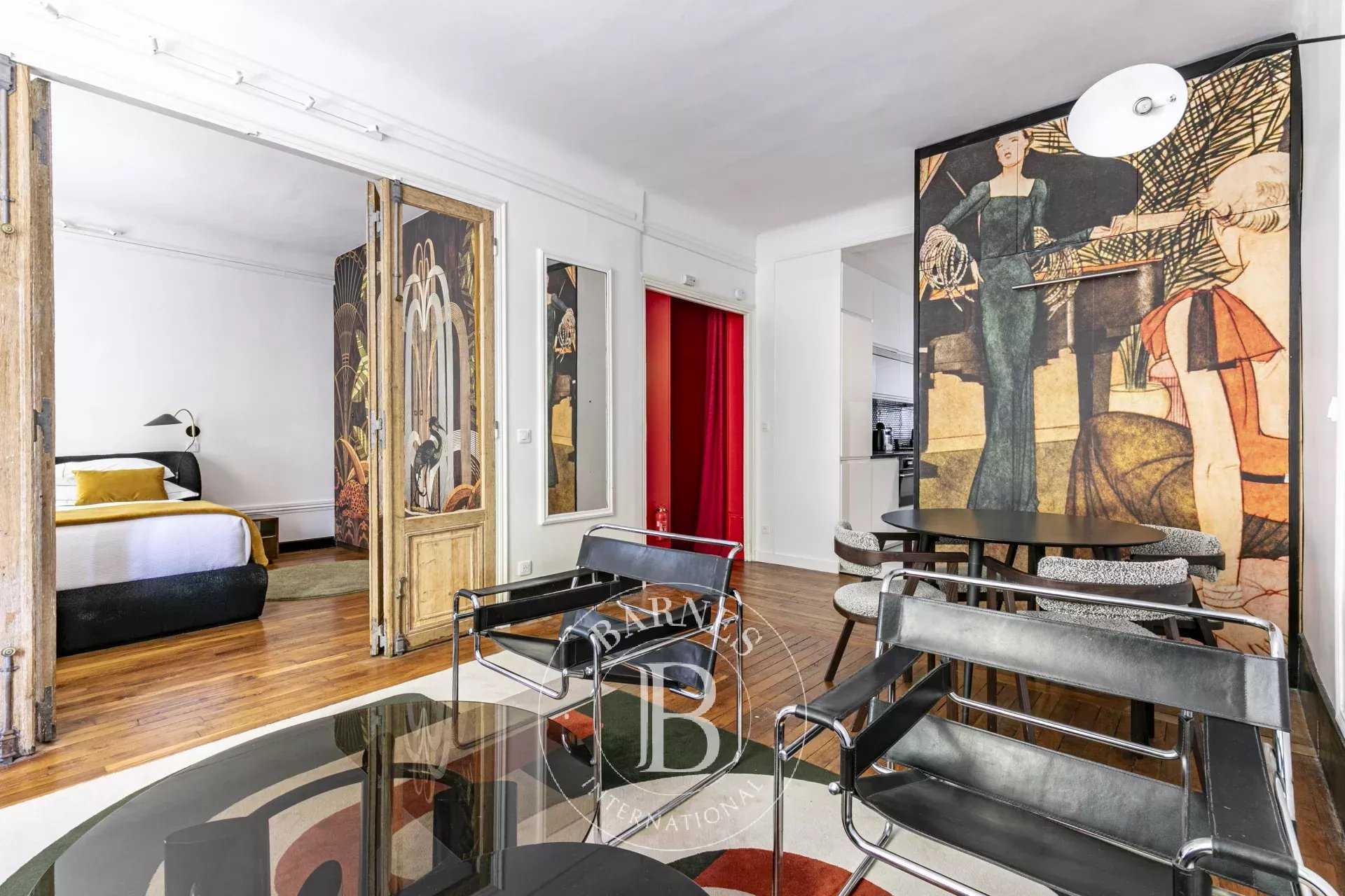 Paris  - Appartement 2 Pièces, 1 Chambre