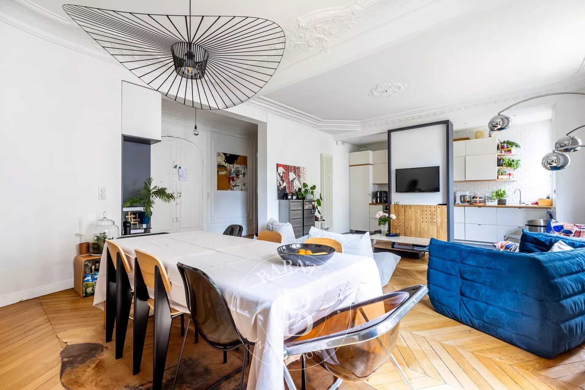 Paris  - Appartement 4 Pi&egrave;ces 2 Chambres