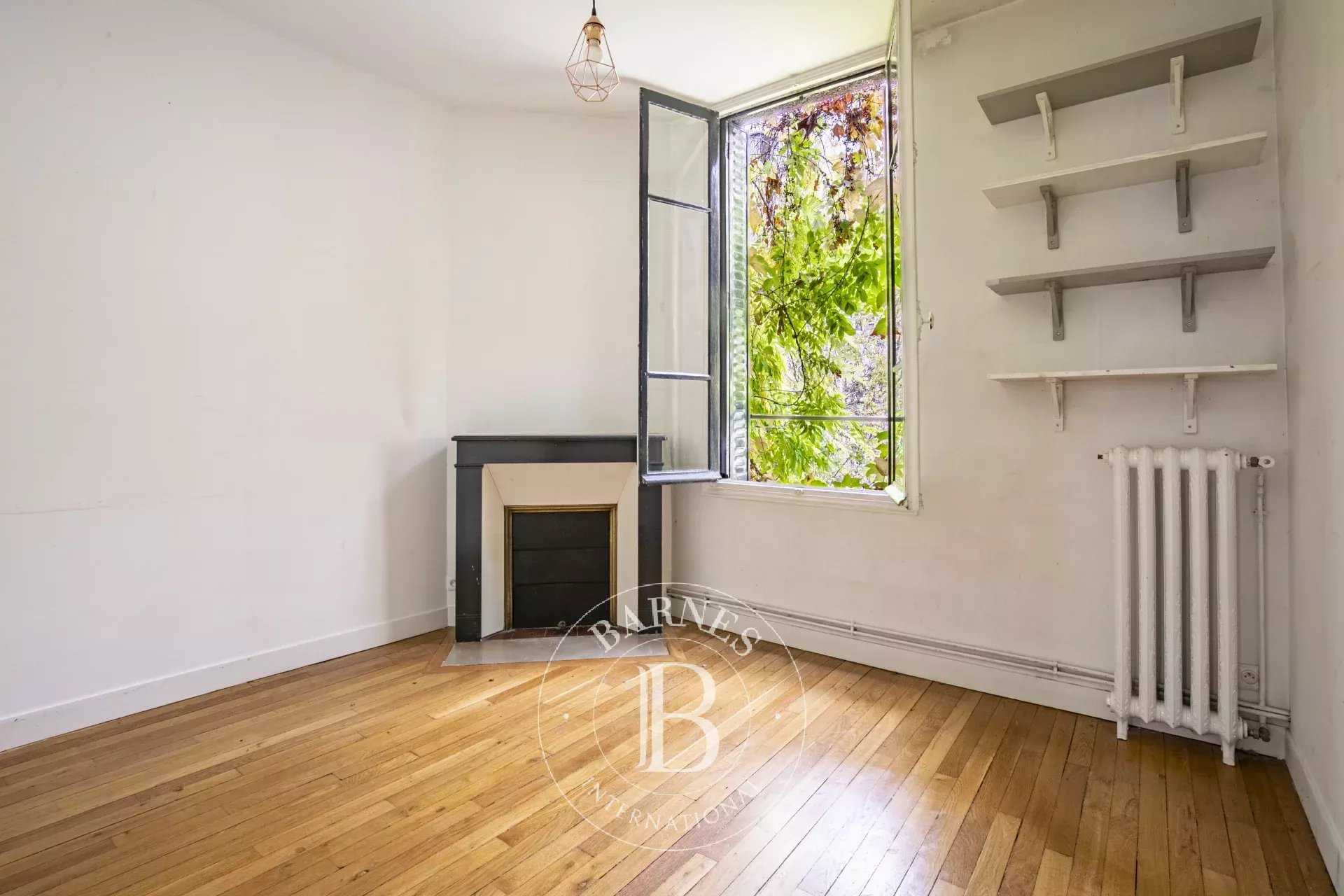 Paris  - House 6 Bedrooms