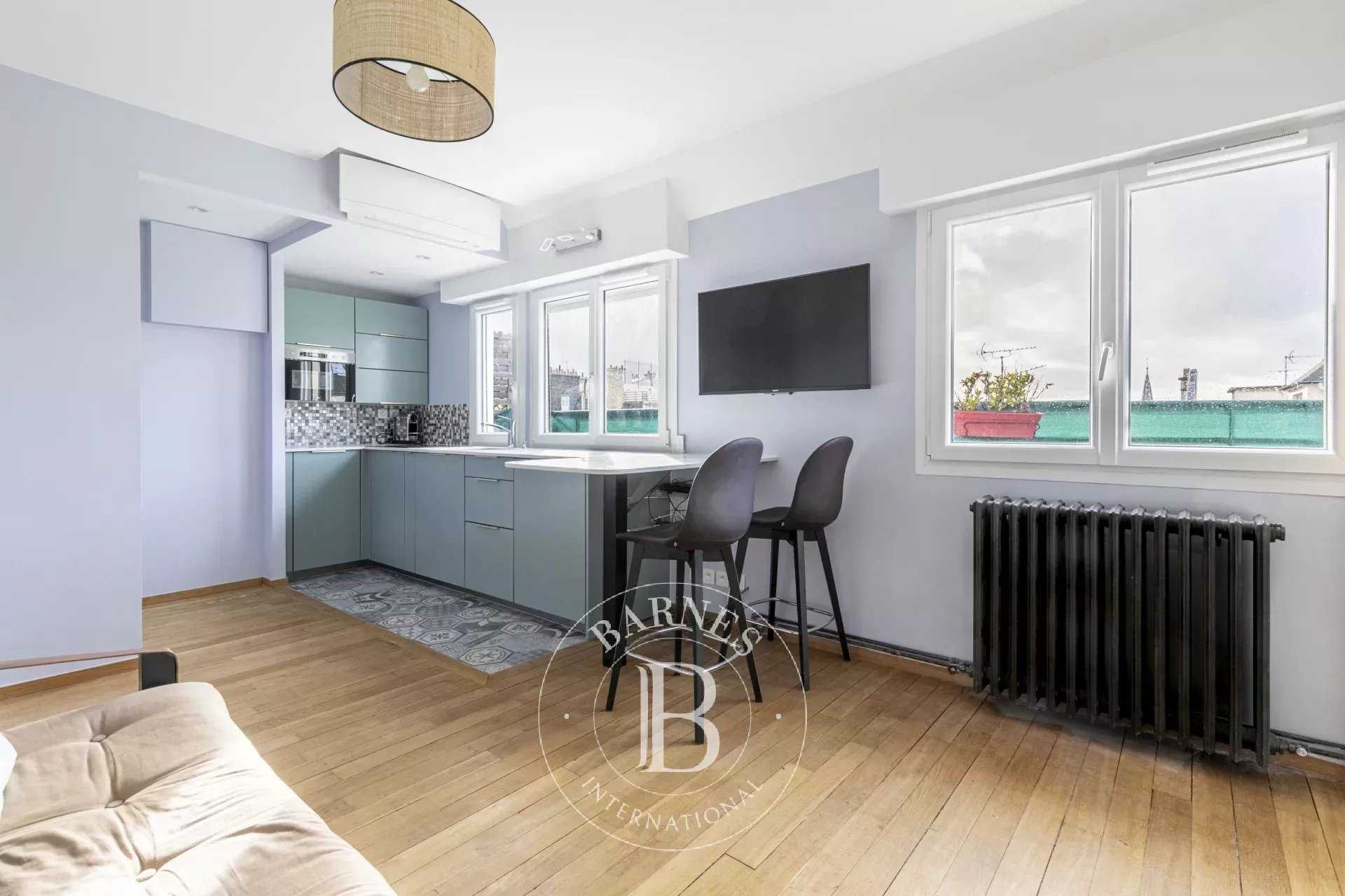 Paris  - Appartement 2 Pièces, 1 Chambre