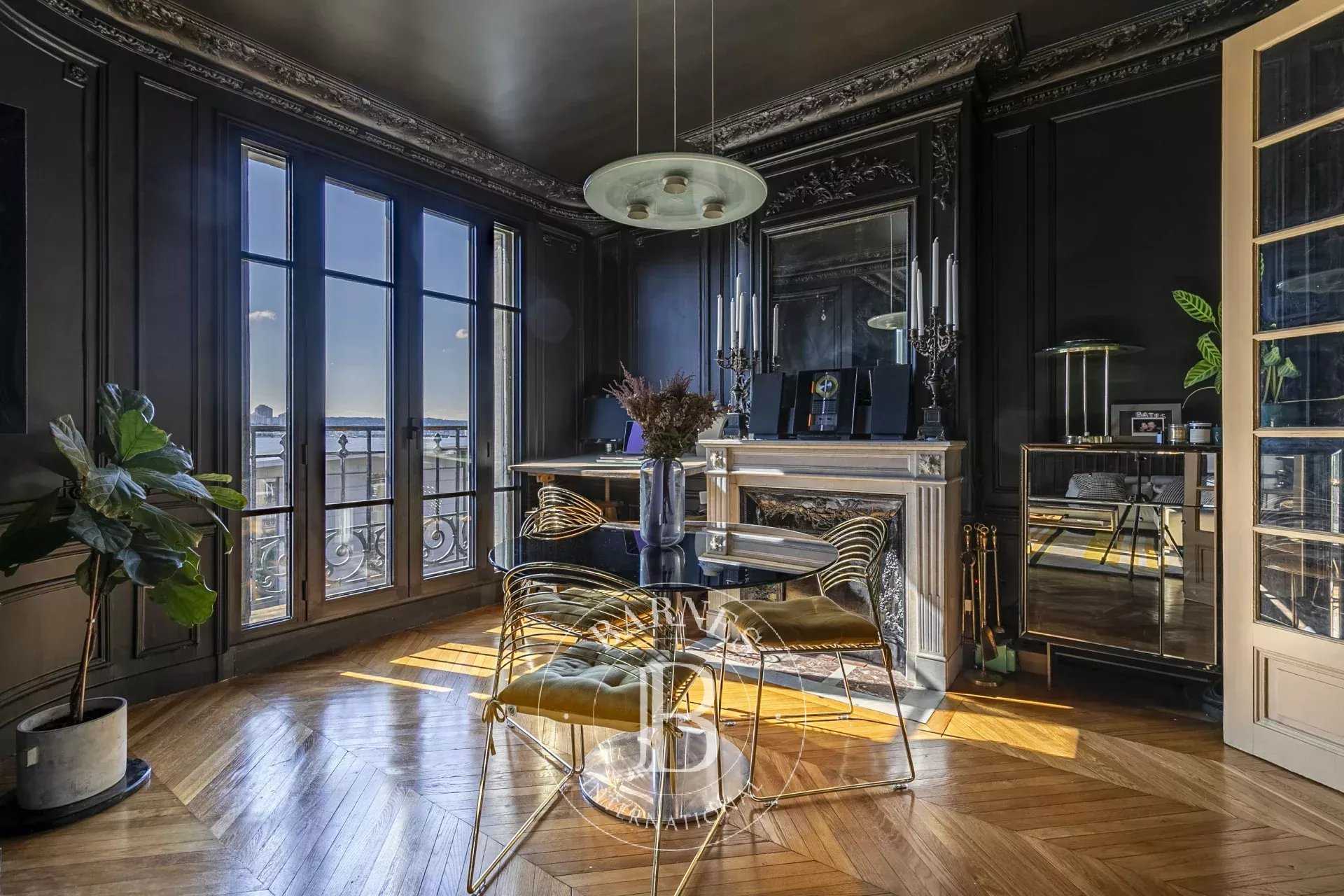 Paris  - Appartement 4 Pièces 2 Chambres