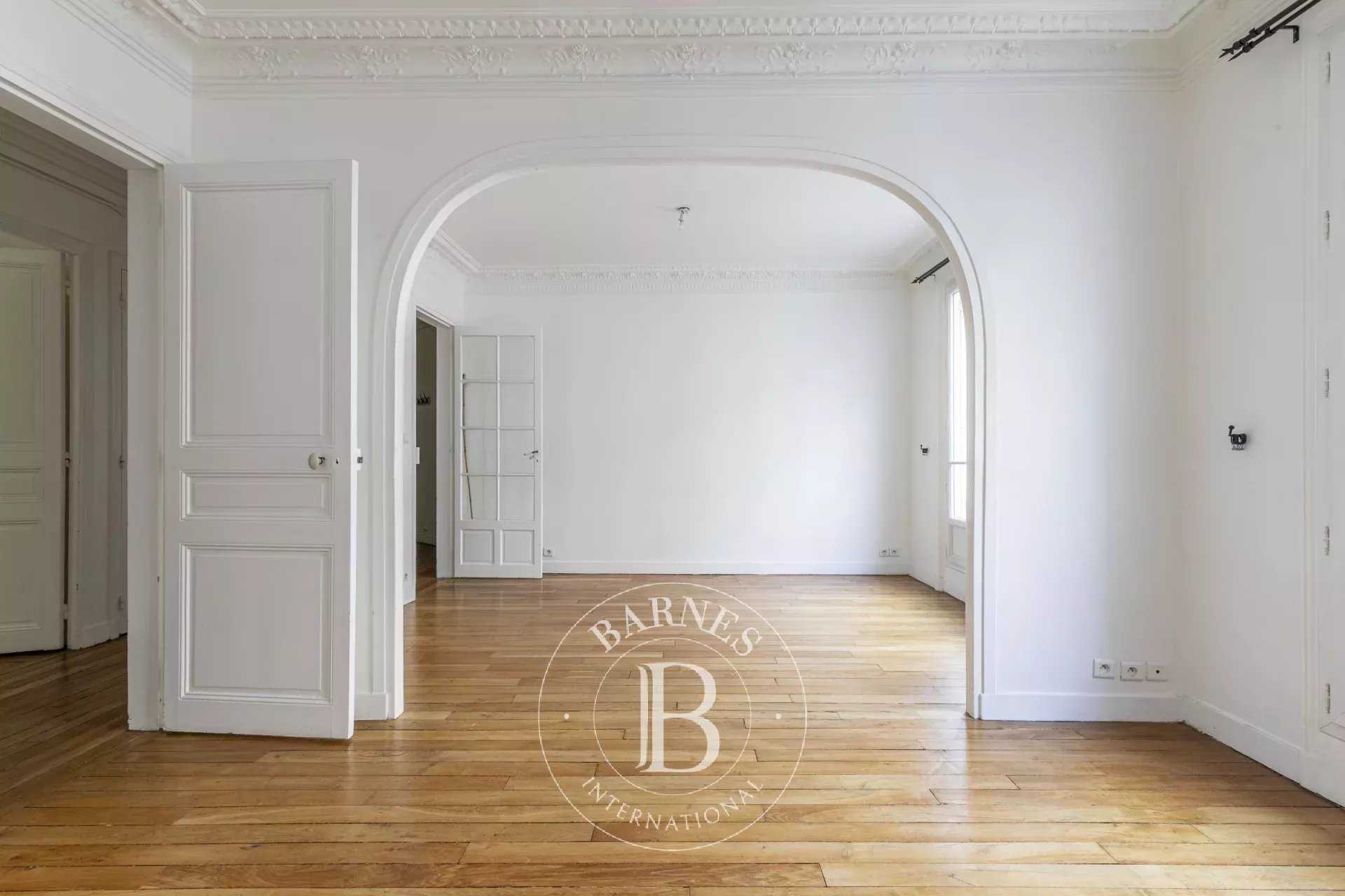 Paris  - Apartment 2 Bedrooms