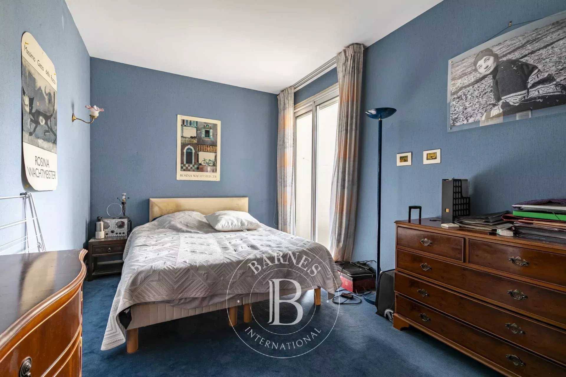 Paris  - Appartement 4 Pi&egrave;ces 3 Chambres