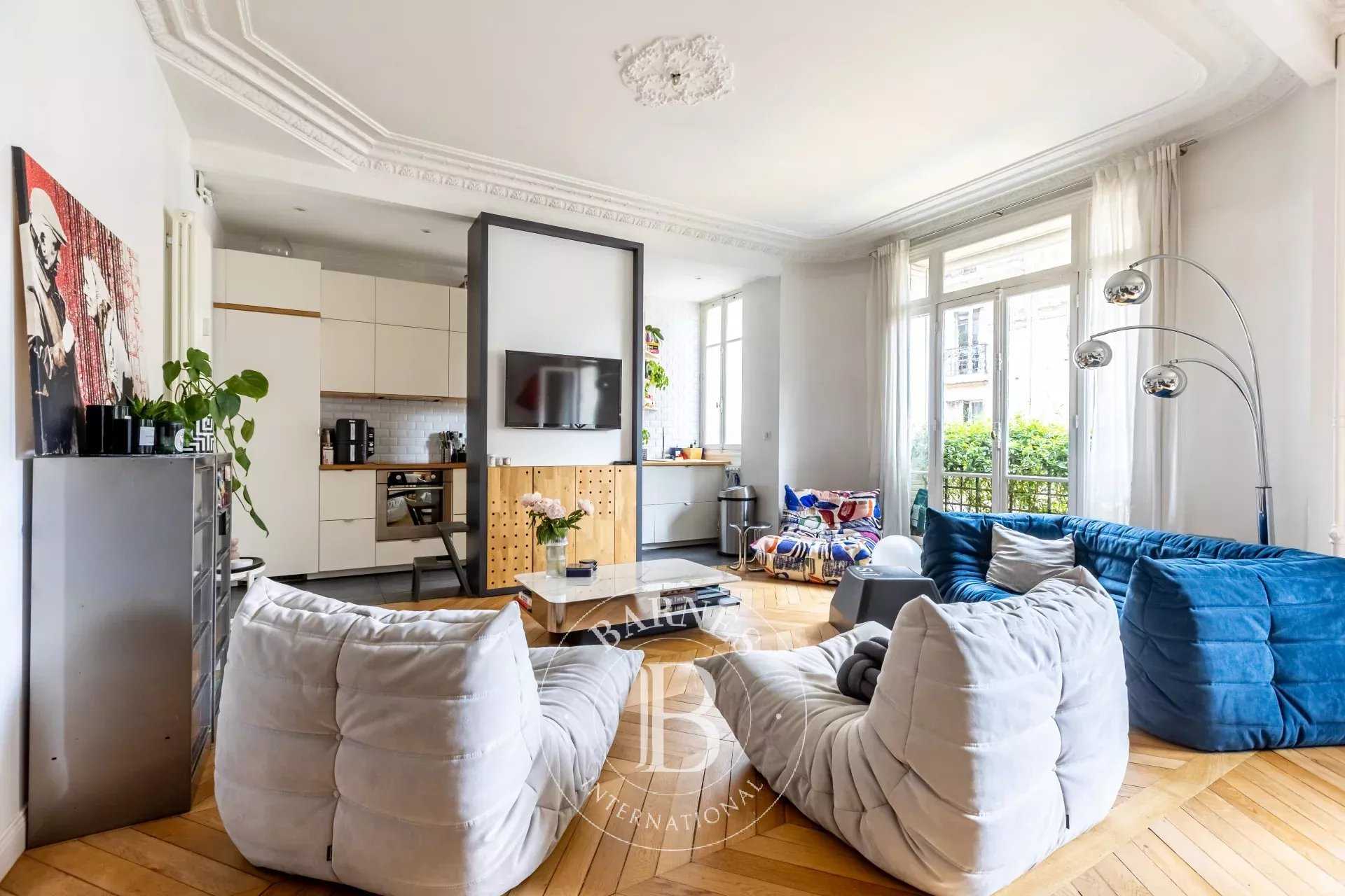 Paris  - Appartement 4 Pi&egrave;ces 2 Chambres