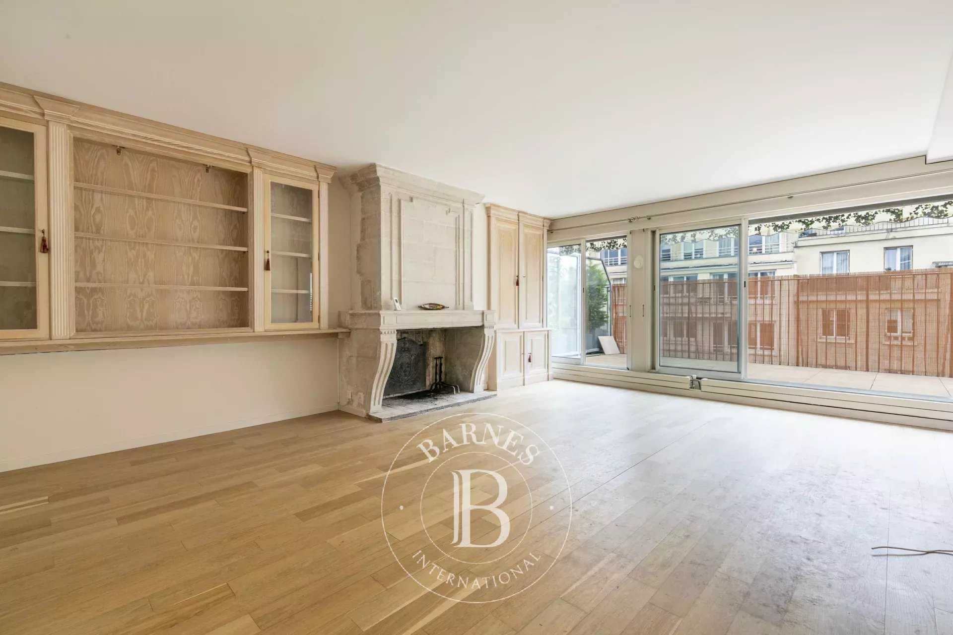 Paris  - Appartement 2 Pièces, 1 Chambre