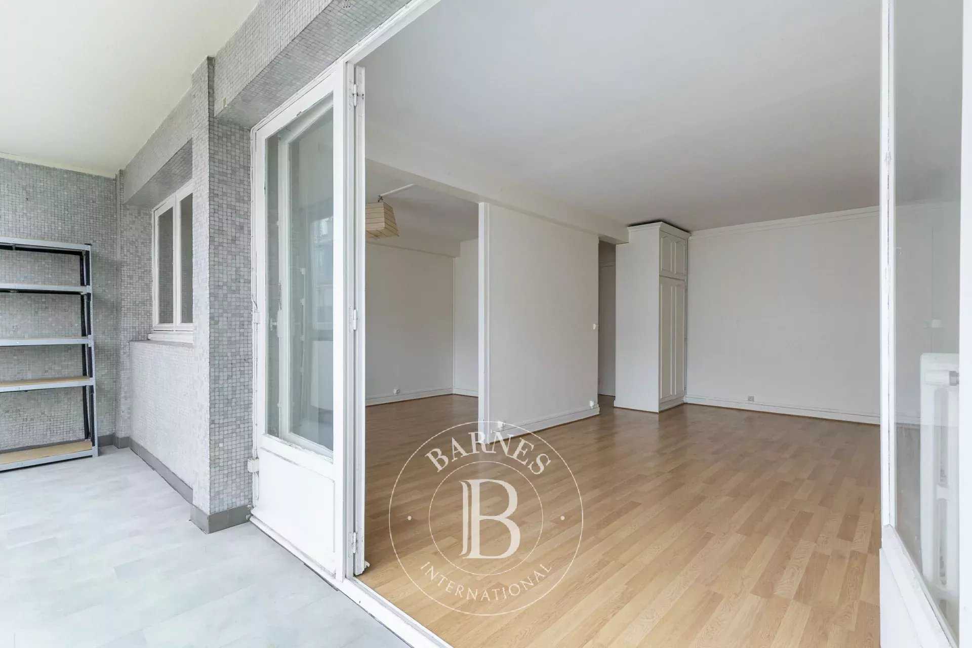 Paris  - Appartement 2 Pièces, 1 Chambre
