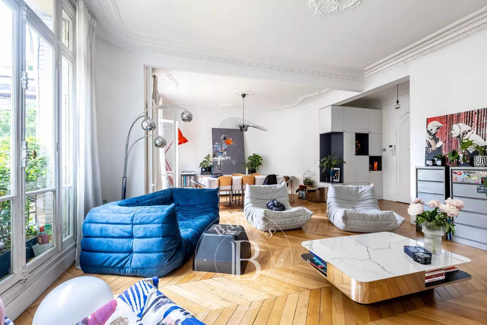 Paris  - Appartement 4 Pi&egrave;ces 2 Chambres