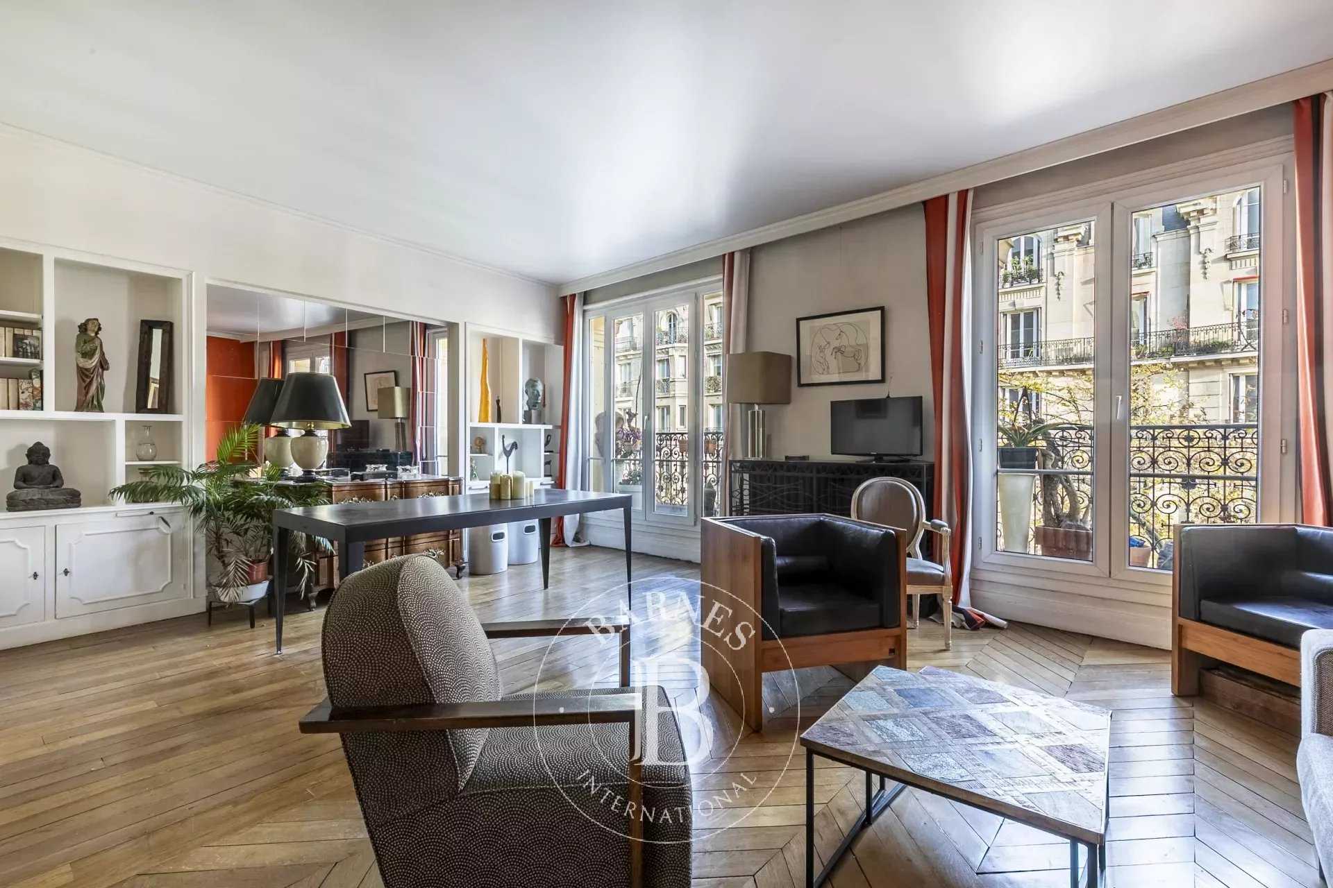 Appartement Paris 75015  -  ref 83720240 (picture 1)