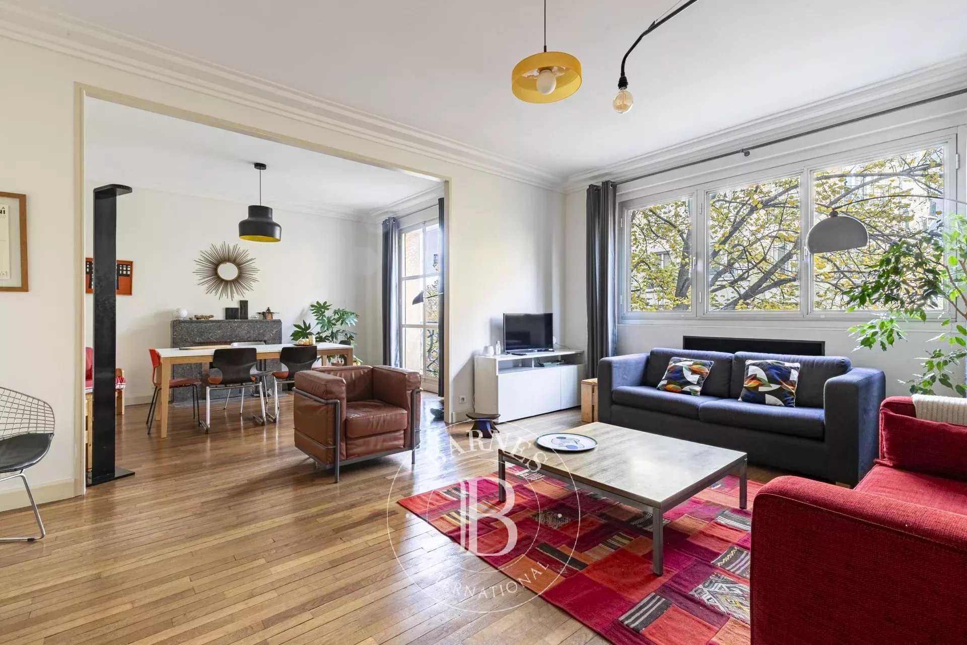 Paris  - Appartement 5 Pièces 3 Chambres