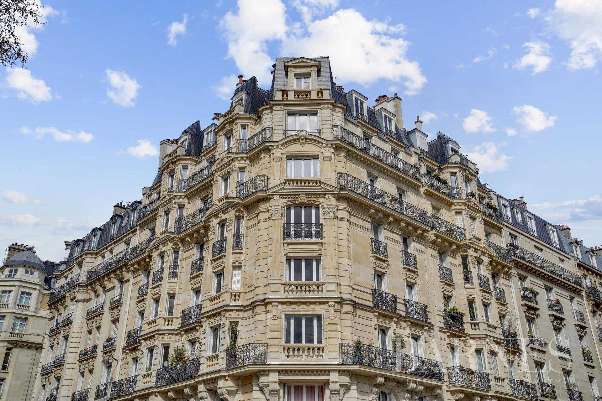 Appartement Paris 75015  -  ref 6843672 (picture 1)
