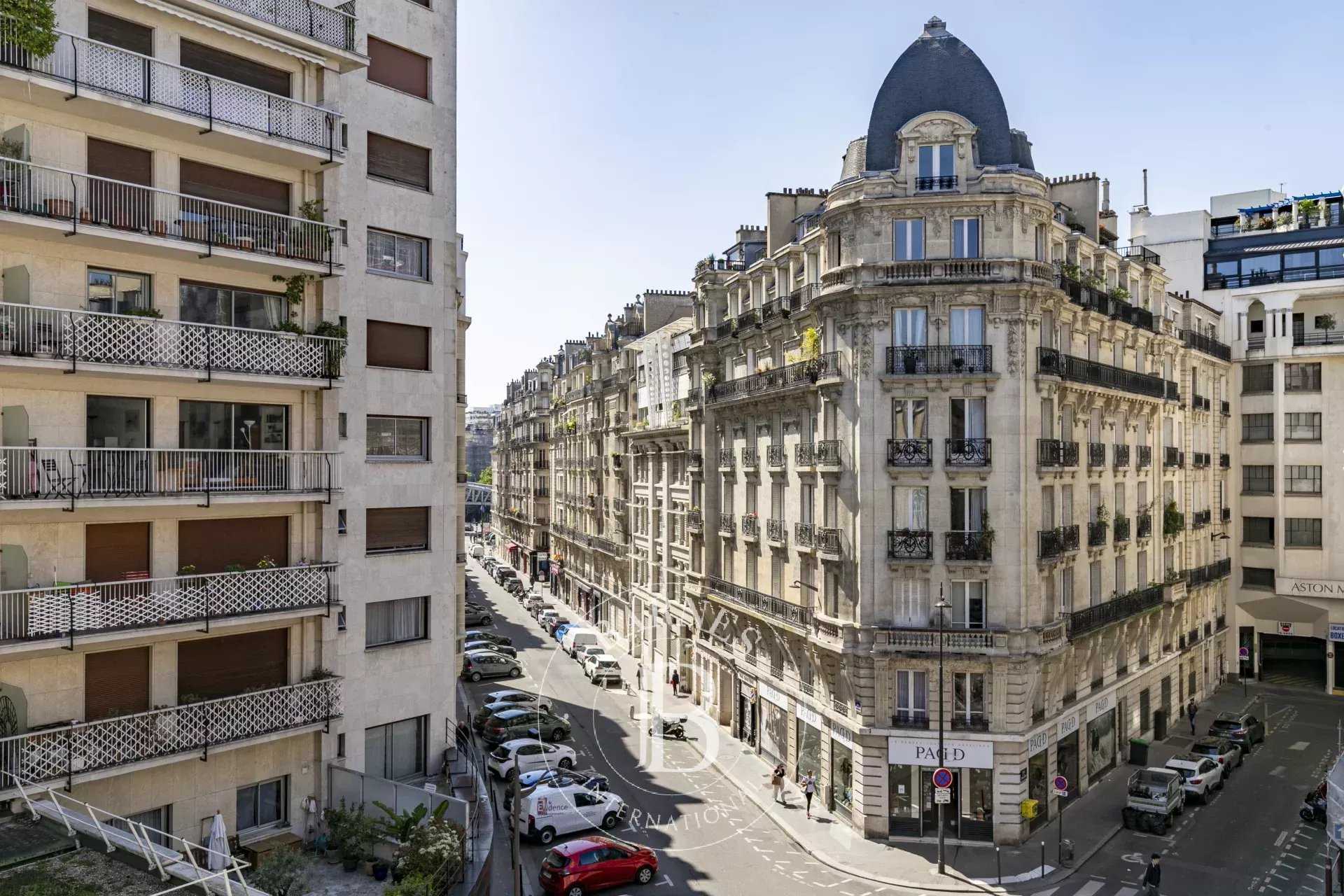 Apartment Paris 75015  -  ref 85841301 (picture 1)