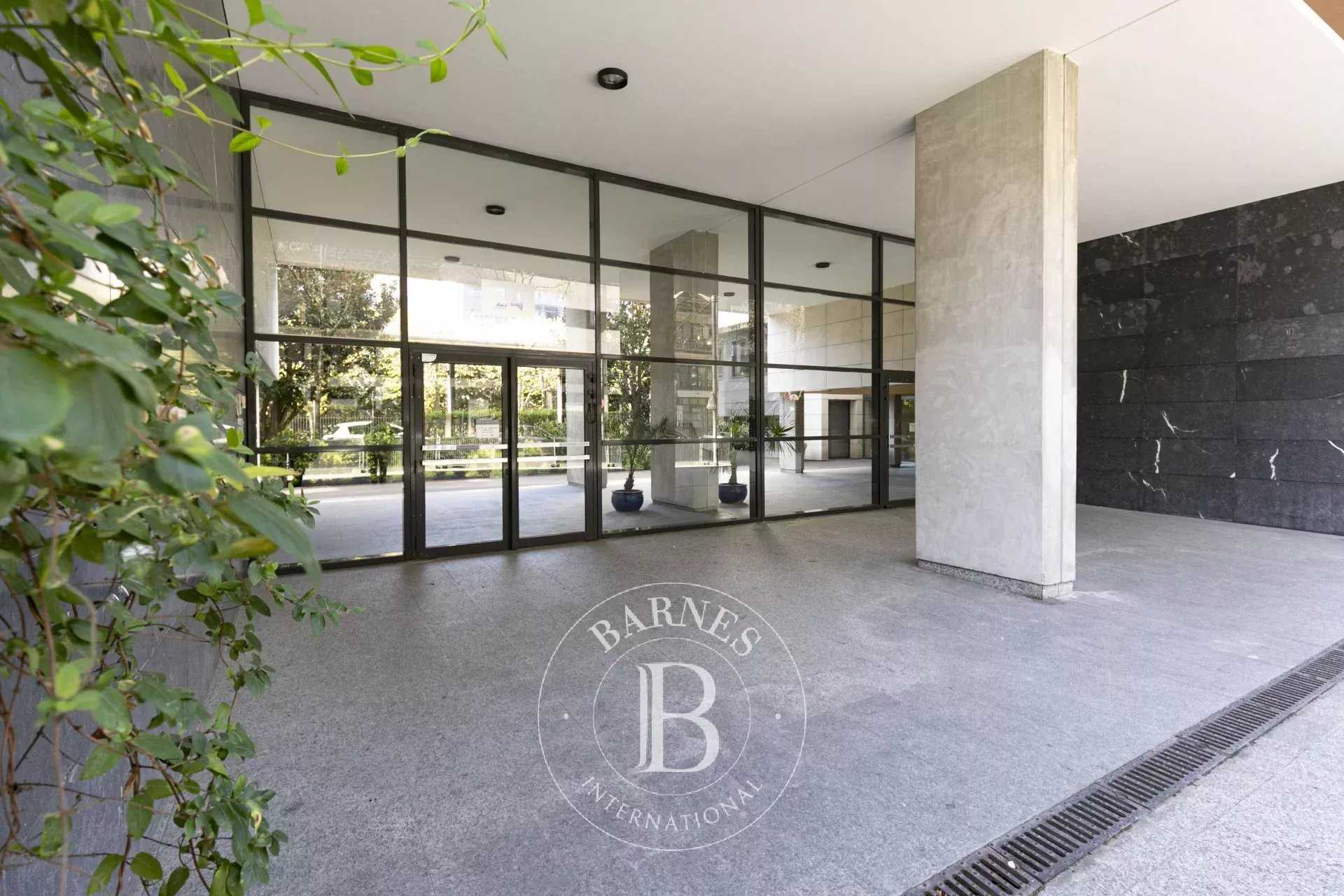 Apartment Paris 75015  -  ref 85779318 (picture 2)