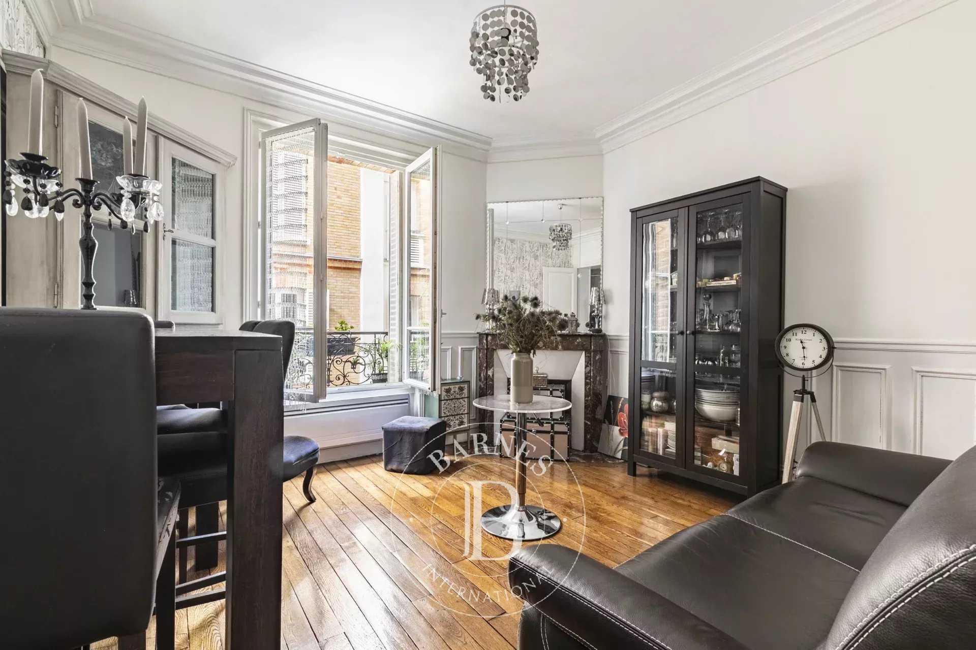 Apartment Paris 75015  -  ref 87119661 (picture 1)