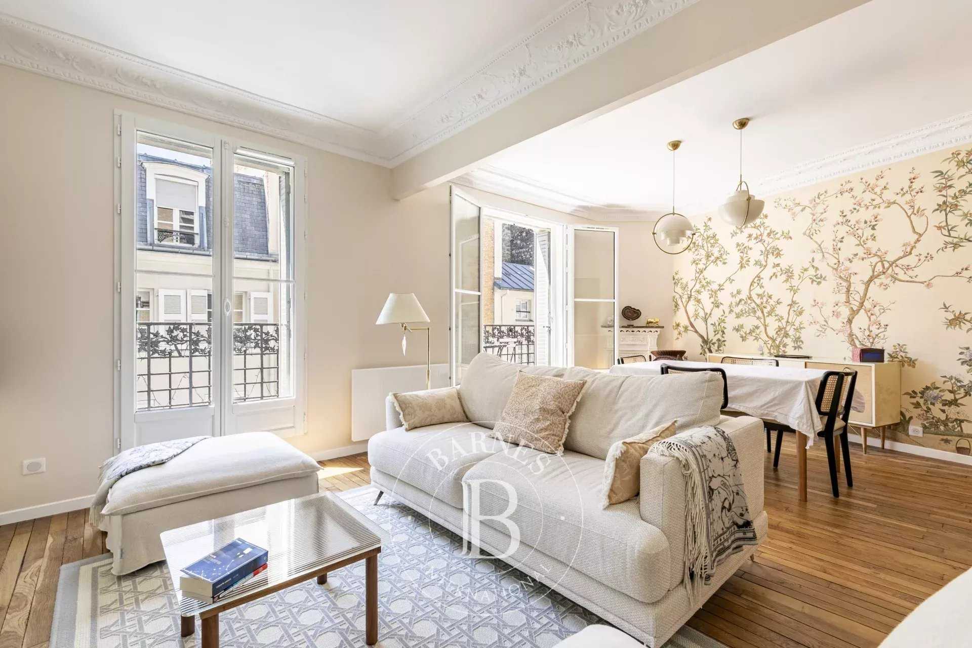 Apartment Paris 75015  -  ref 87170683 (picture 1)