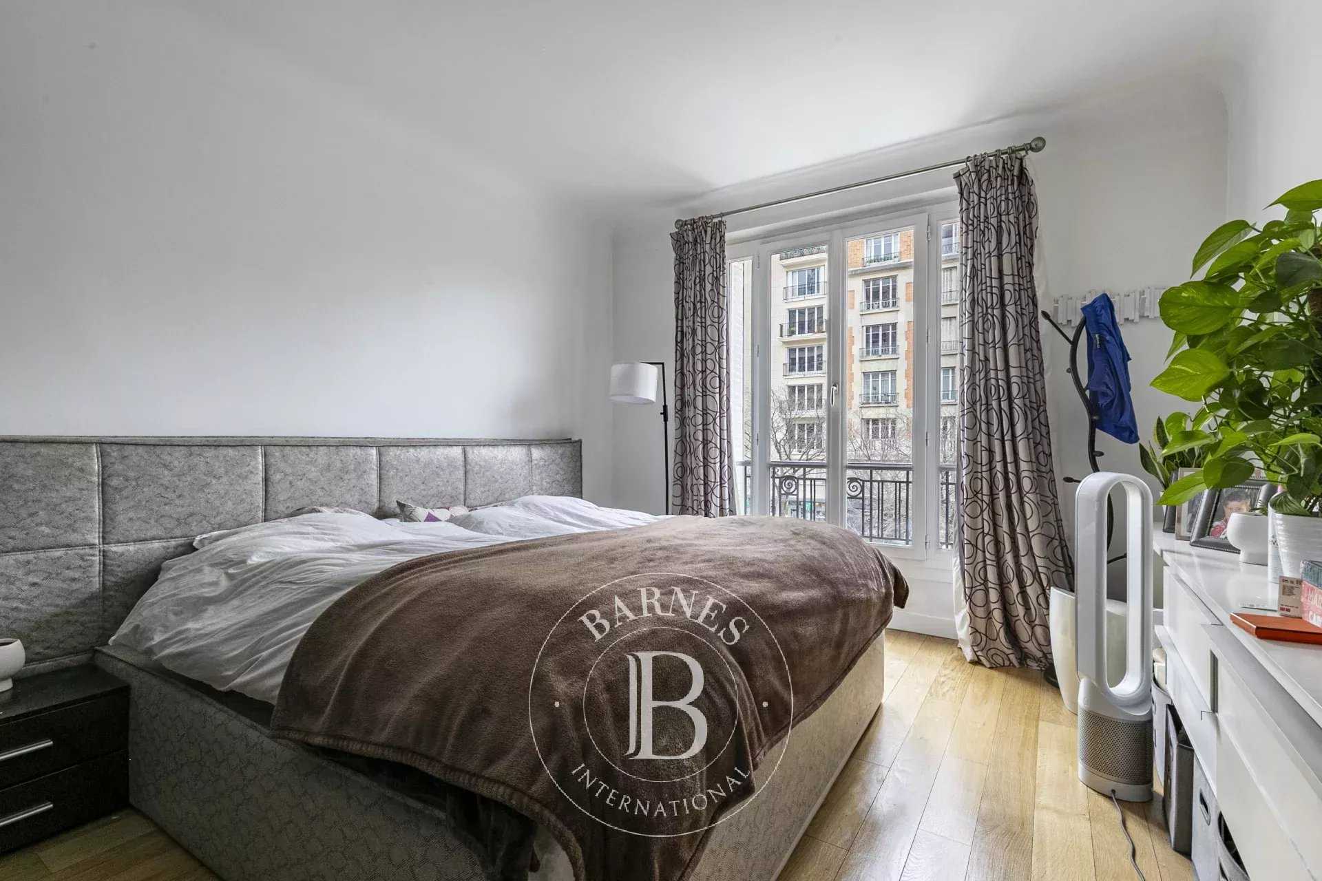 Appartement Paris 75015  -  ref 85984700 (picture 3)