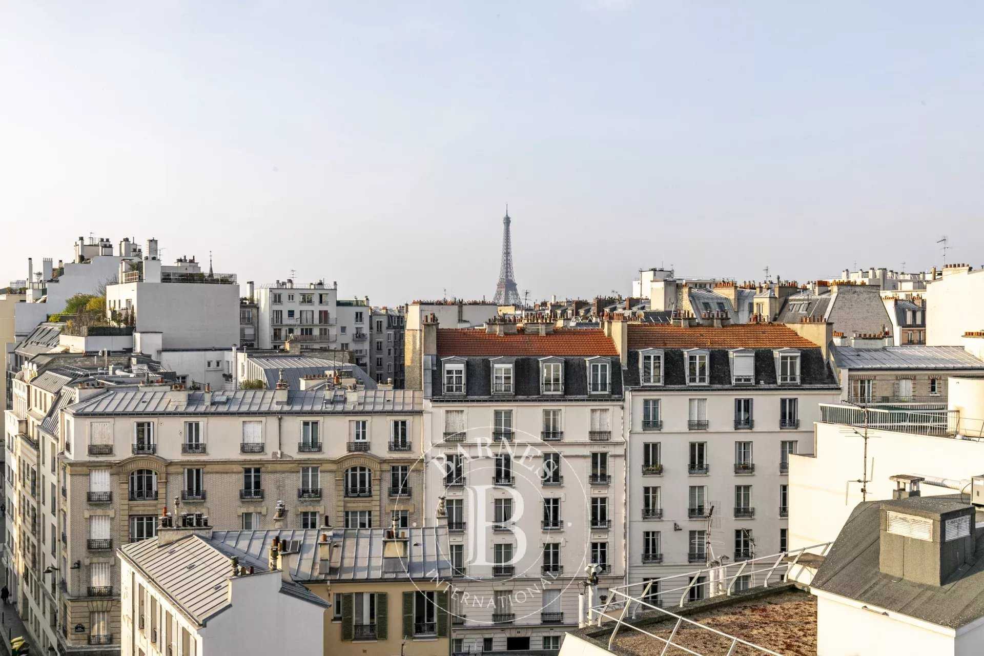 Paris  - Appartement 5 Pi&egrave;ces 3 Chambres