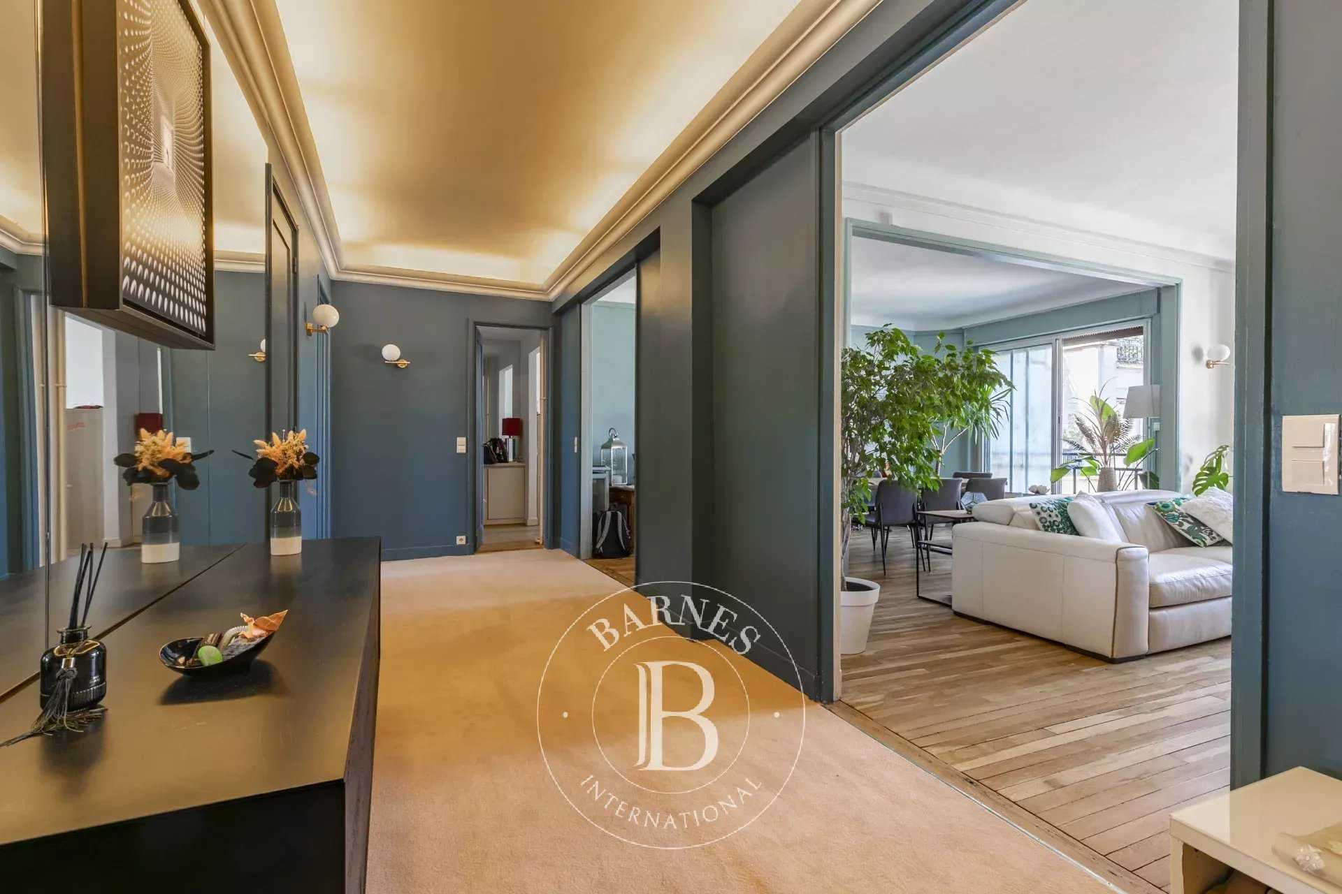 Apartment Paris 75015  -  ref 87053287 (picture 1)