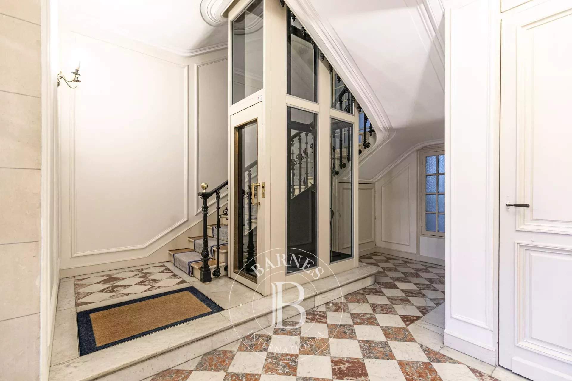Paris  - Apartment 3 Bedrooms - picture 13