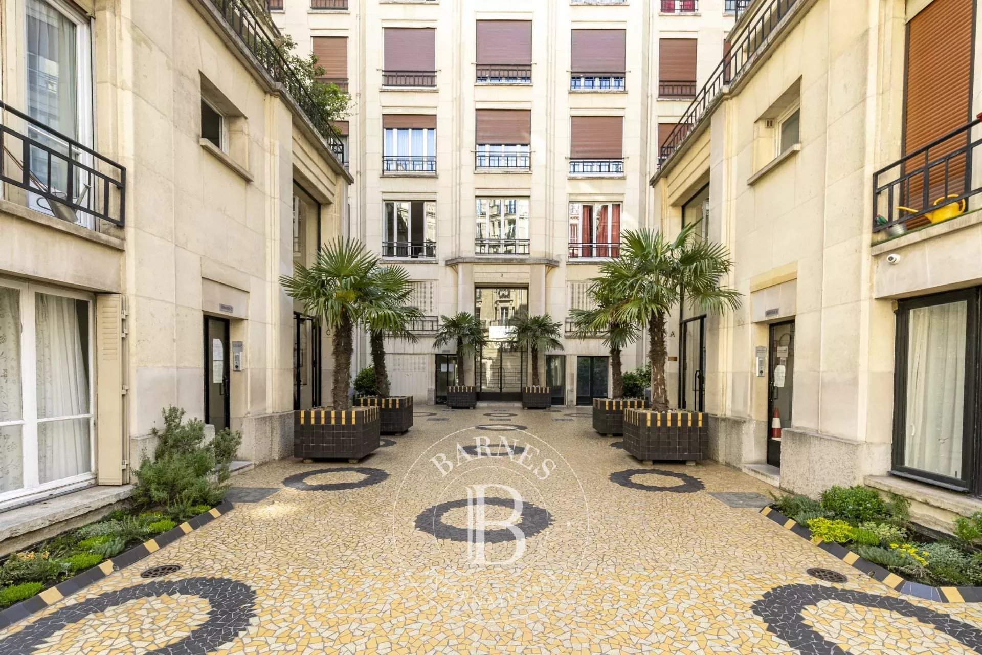 Paris  - Apartment 3 Bedrooms - picture 15