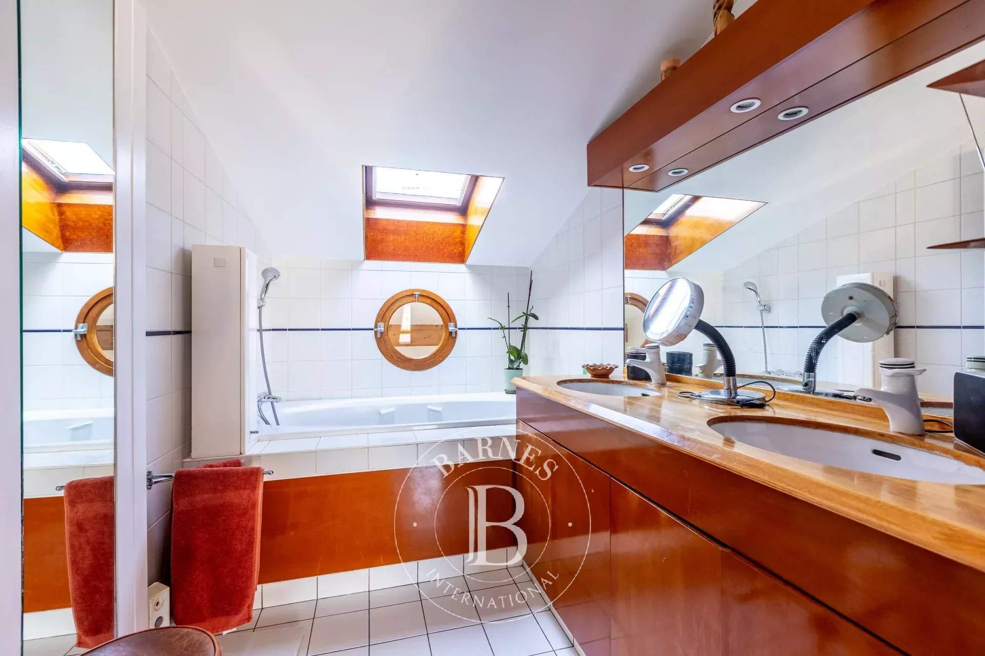 Paris  - Apartment 3 Bedrooms - picture 17