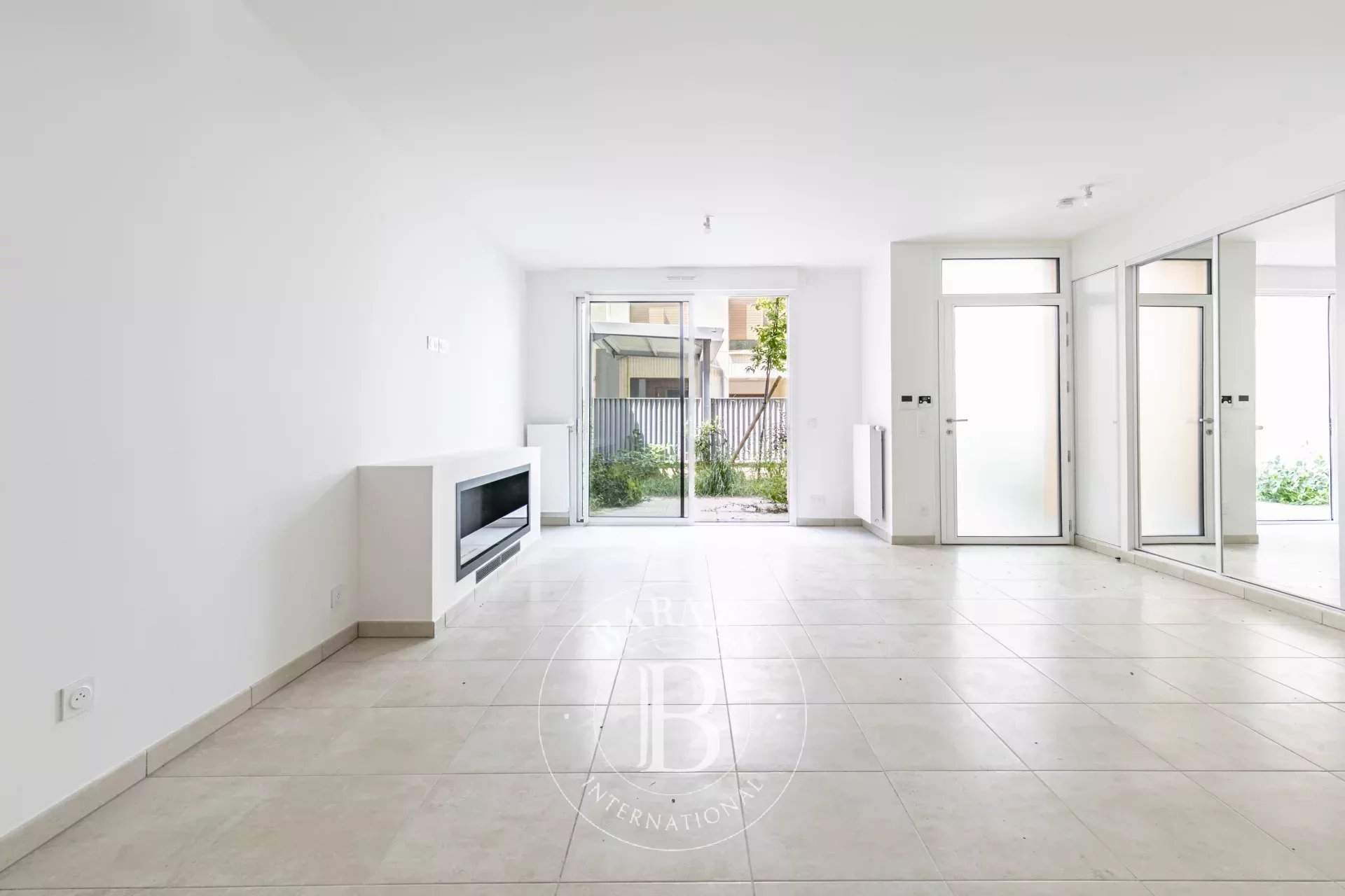 Paris  - House 4 Bedrooms - picture 5