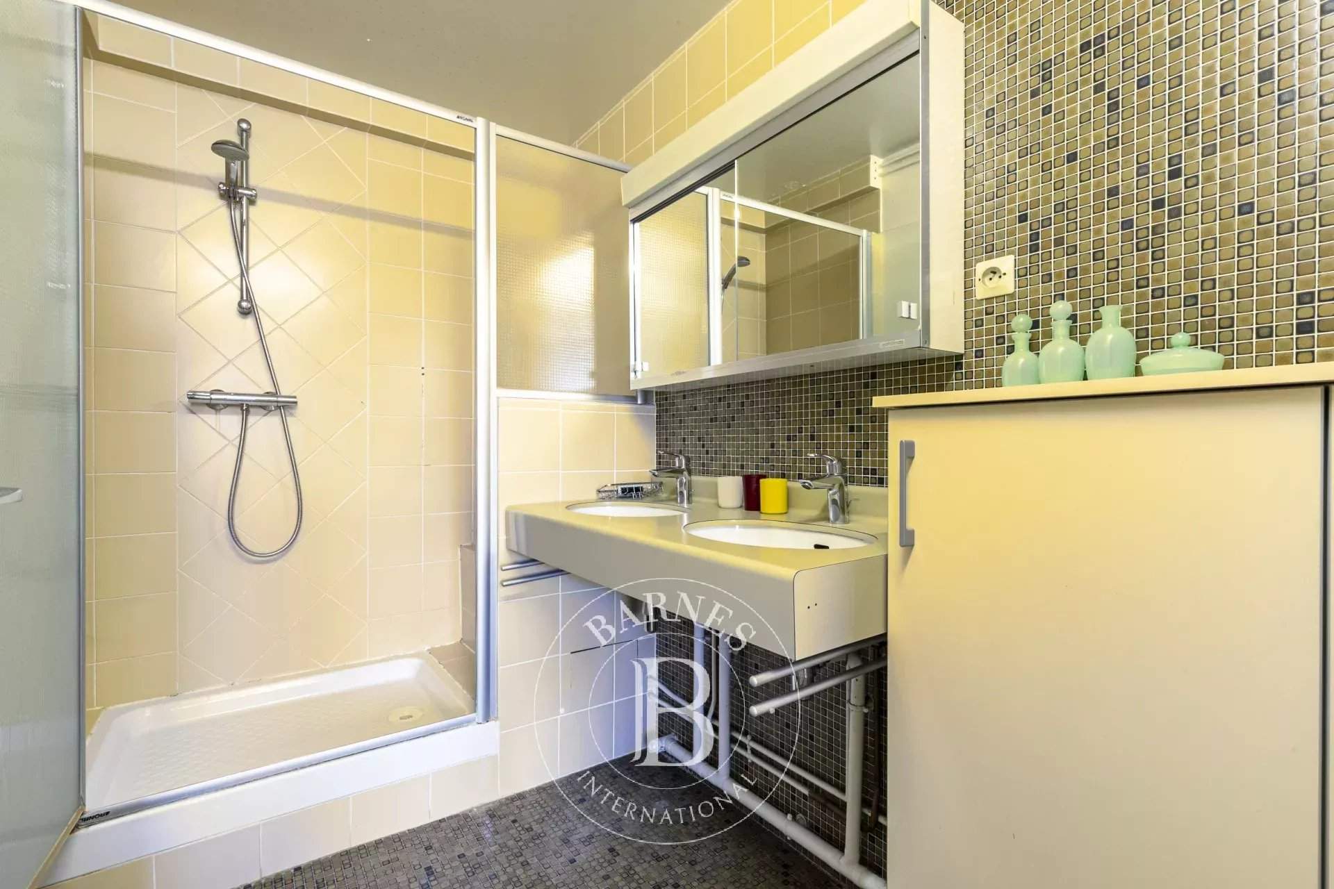 Paris  - Apartment 4 Bedrooms - picture 17