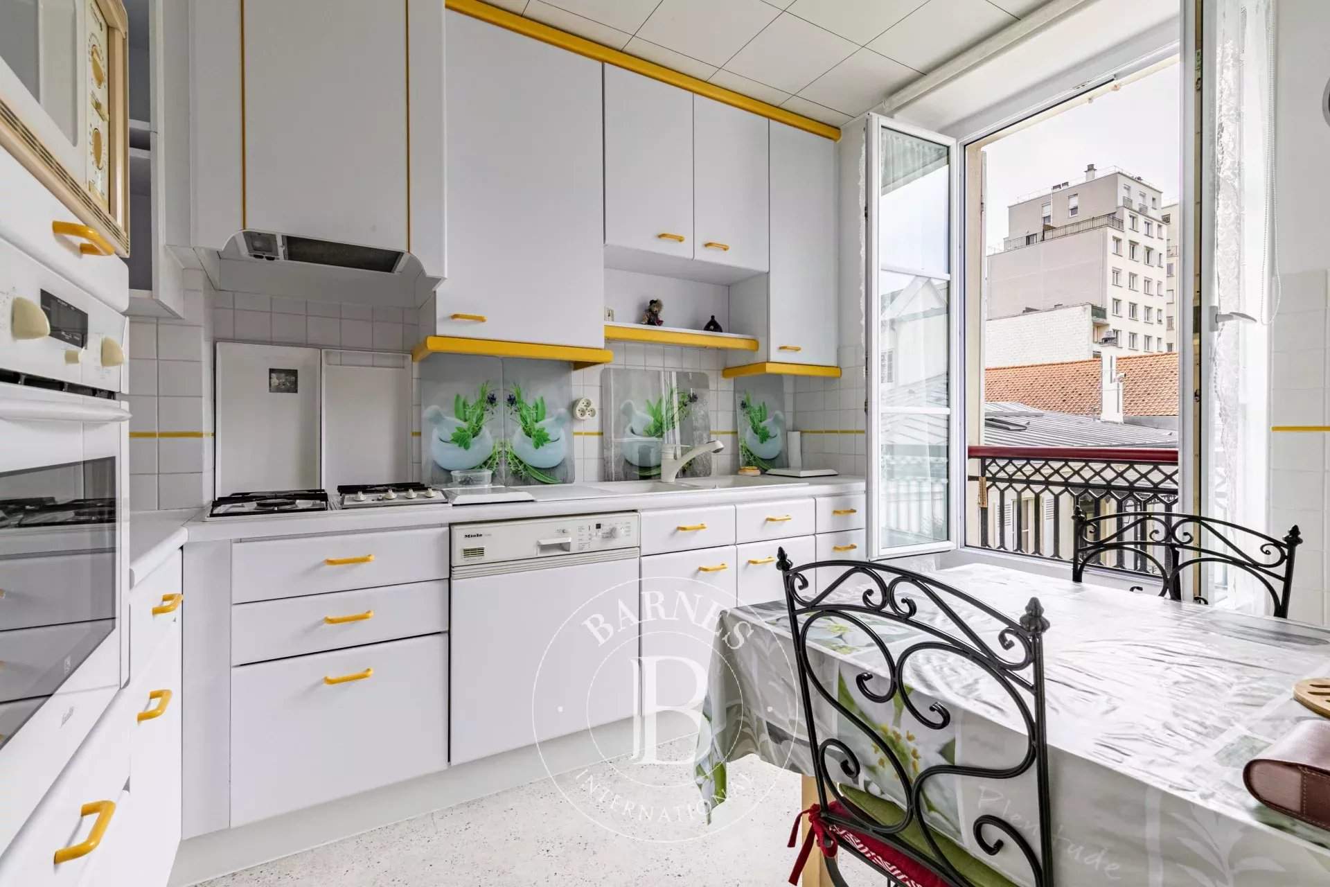 Paris  - Apartment 2 Bedrooms - picture 9