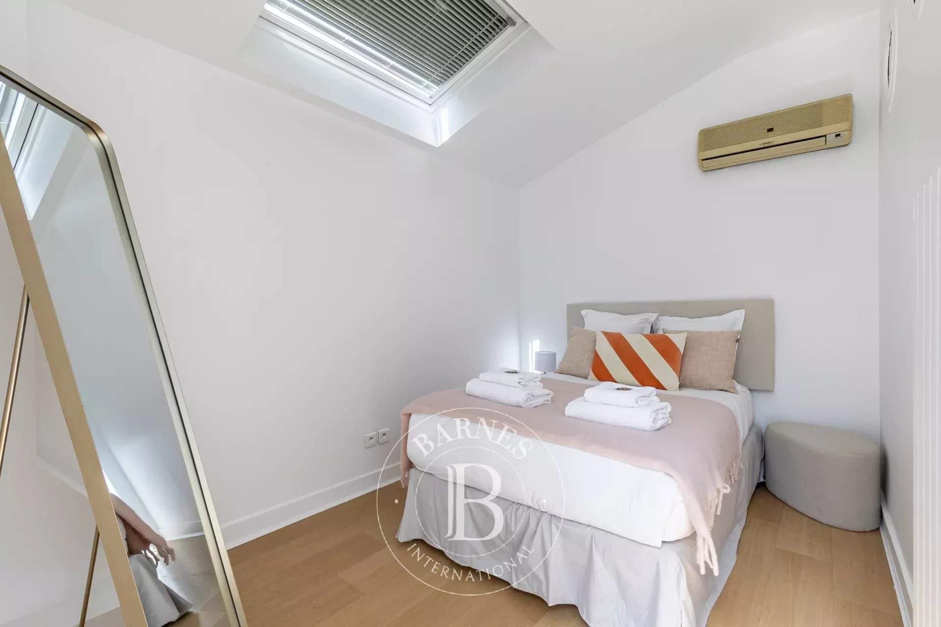 Paris  - House 6 Bedrooms - picture 20