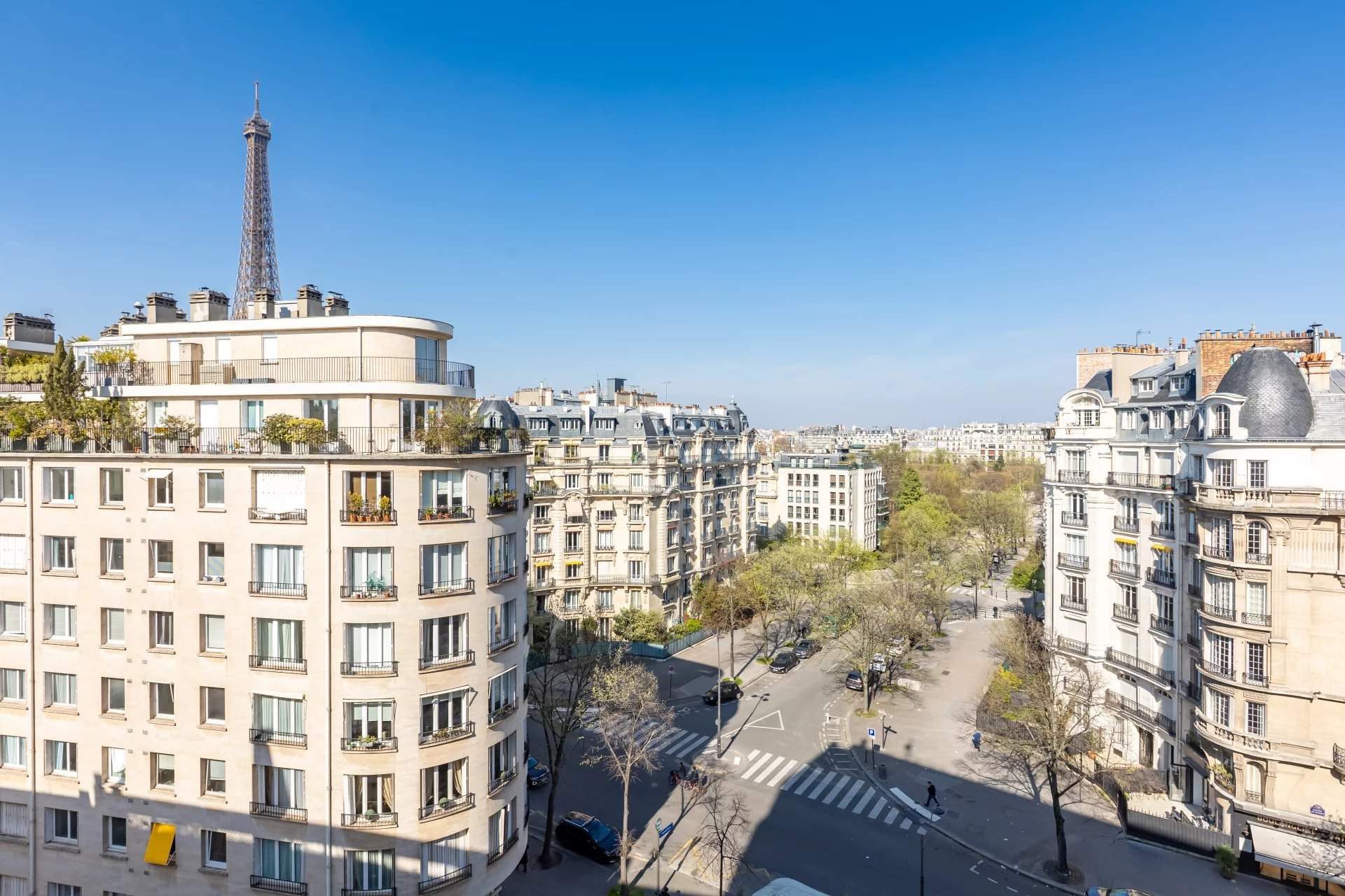 Paris  - Apartment 3 Bedrooms - picture 1