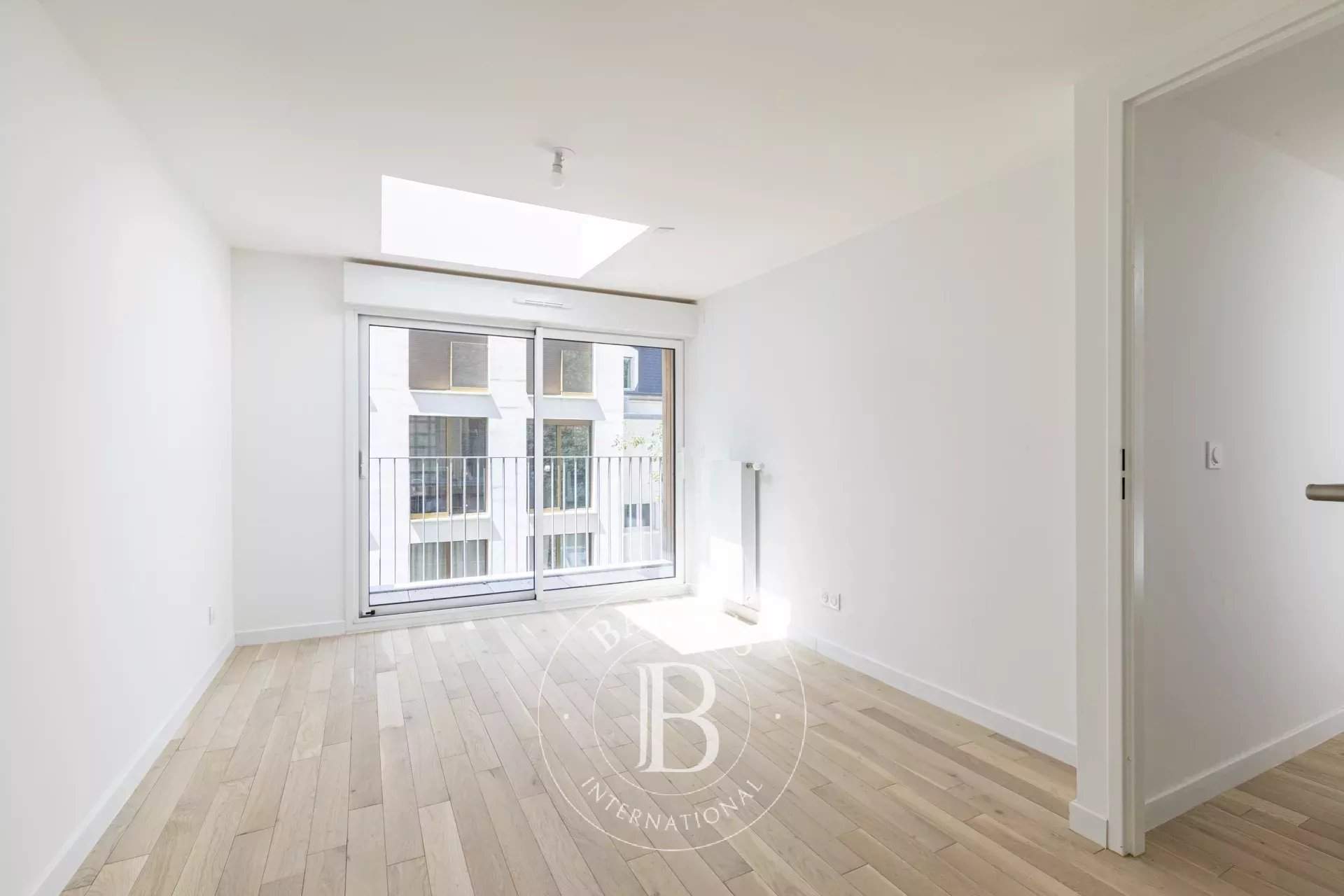 Paris  - Apartment 4 Bedrooms - picture 11