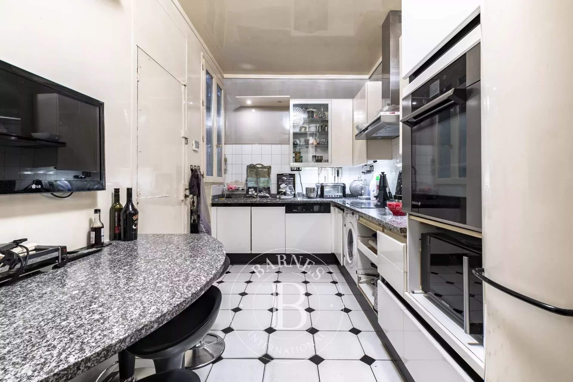 Paris  - Appartement 6 Pi&egrave;ces 4 Chambres - picture 8