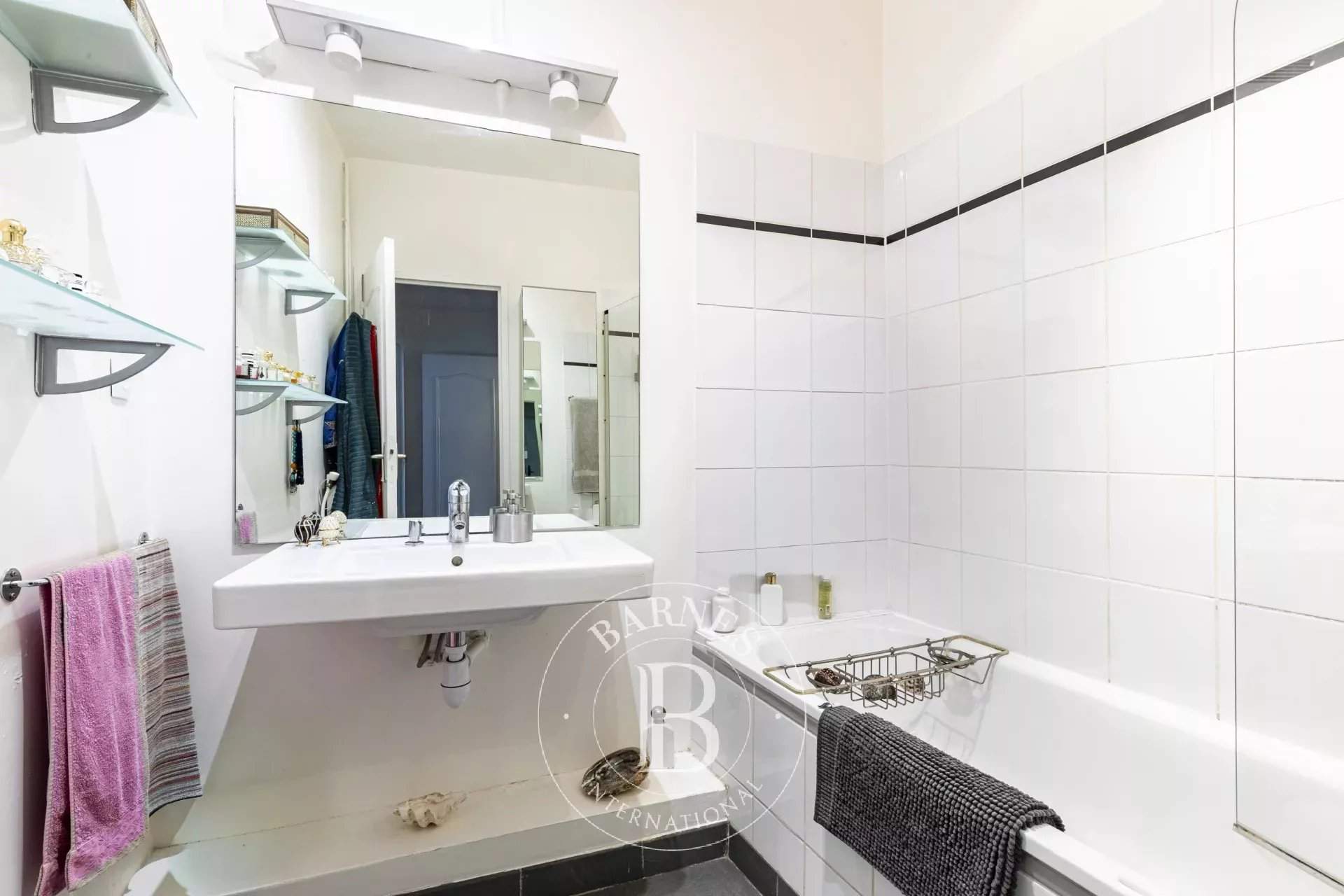 Paris  - Apartment 3 Bedrooms - picture 11