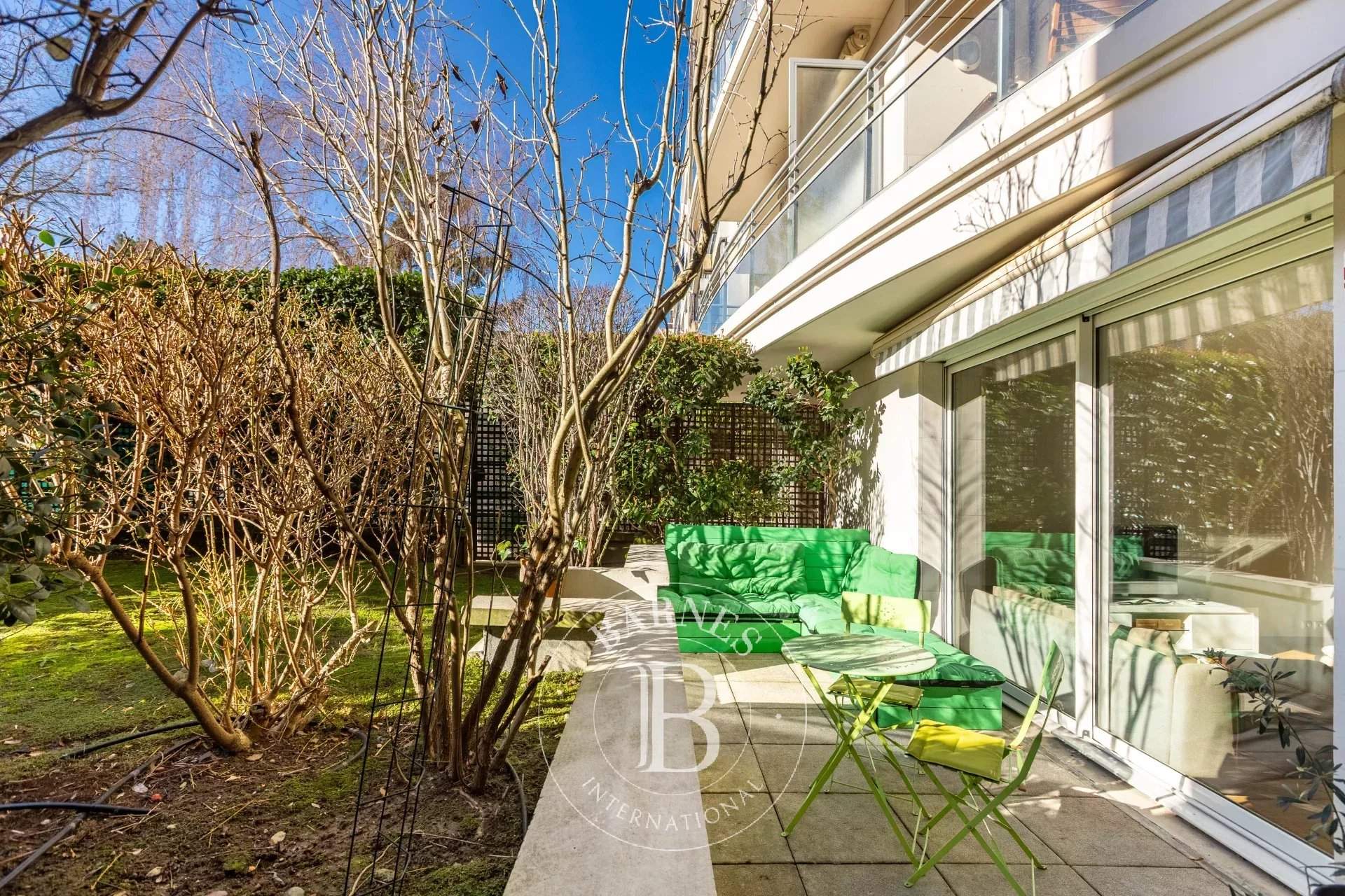 Paris  - Appartement 5 Pi&egrave;ces 3 Chambres - picture 2