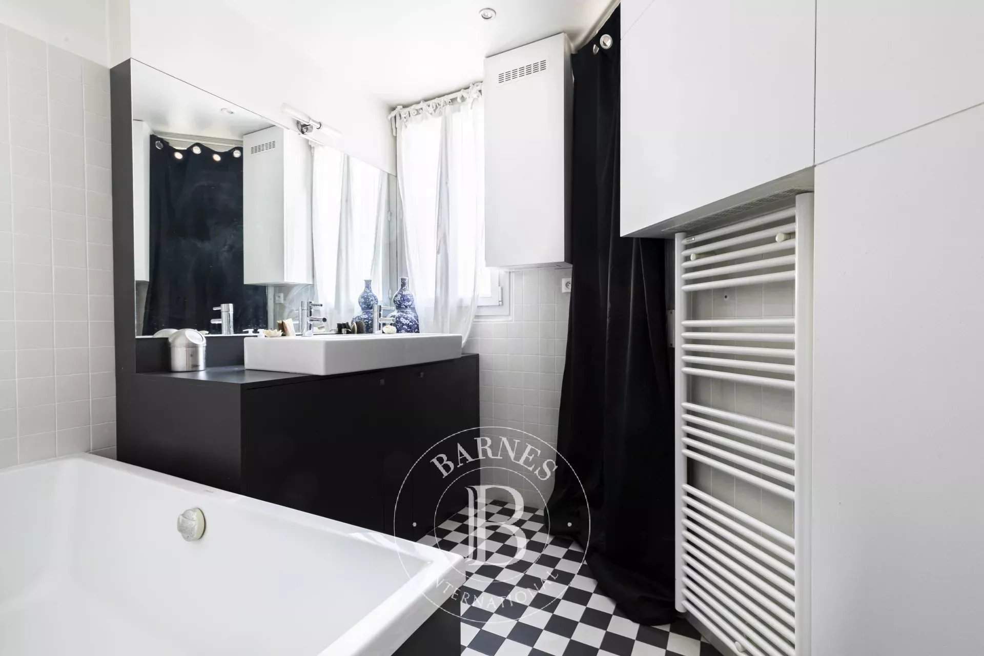 Paris  - Apartment 4 Bedrooms - picture 12