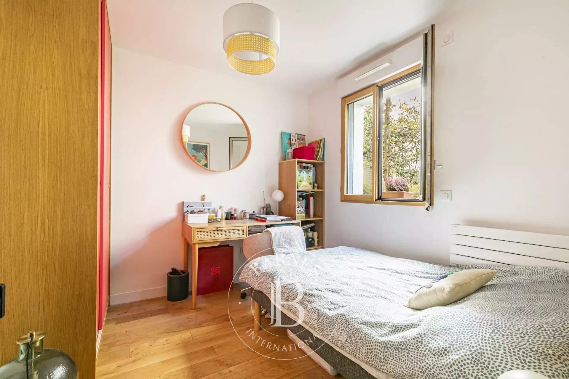 Paris  - Appartement 5 Pi&egrave;ces 3 Chambres - picture 13