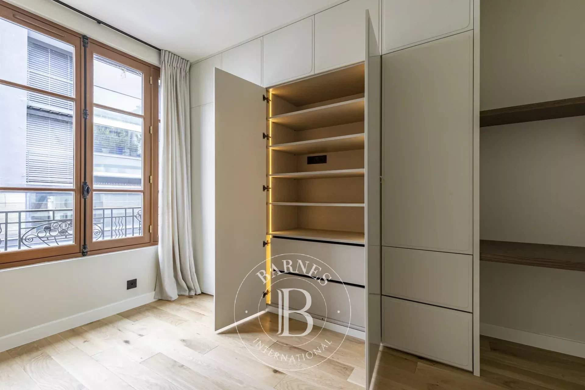 Paris  - Maison 7 Pi&egrave;ces 4 Chambres - picture 11