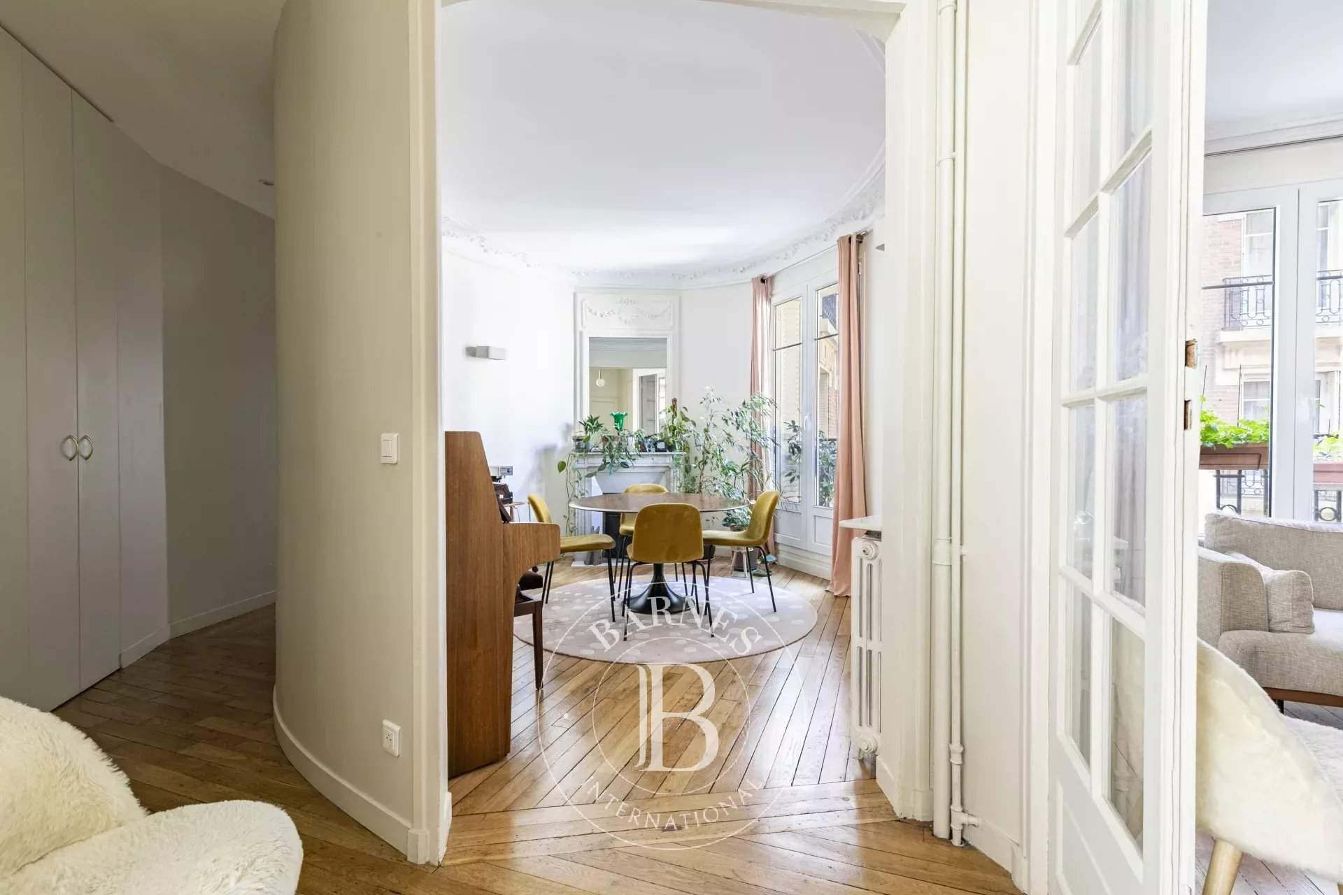 Paris  - Appartement 3 Pi&egrave;ces, 1 Chambre - picture 3