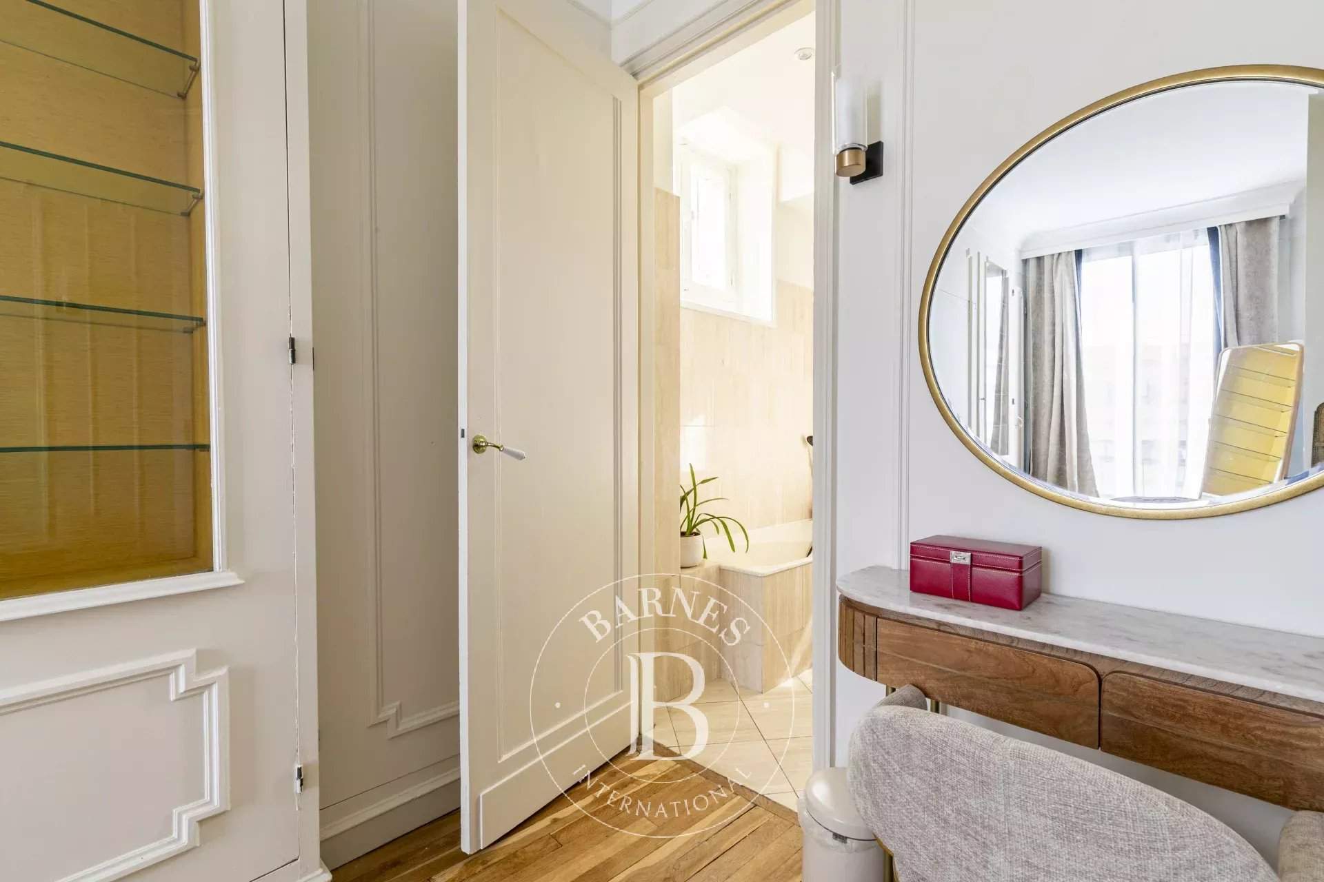 Paris  - Apartment 3 Bedrooms - picture 10