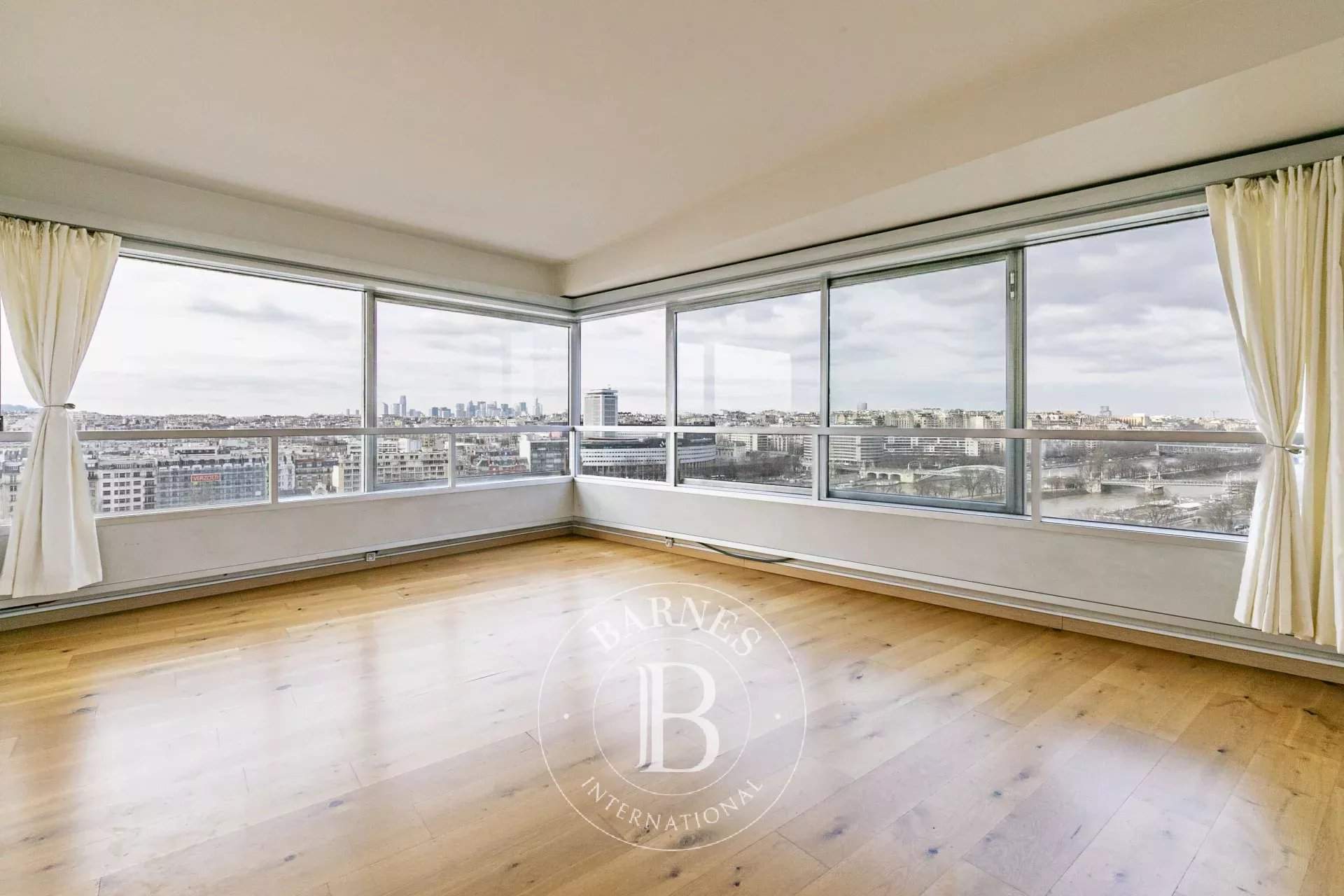 Paris  - Appartement 4 Pièces 2 Chambres - picture 1